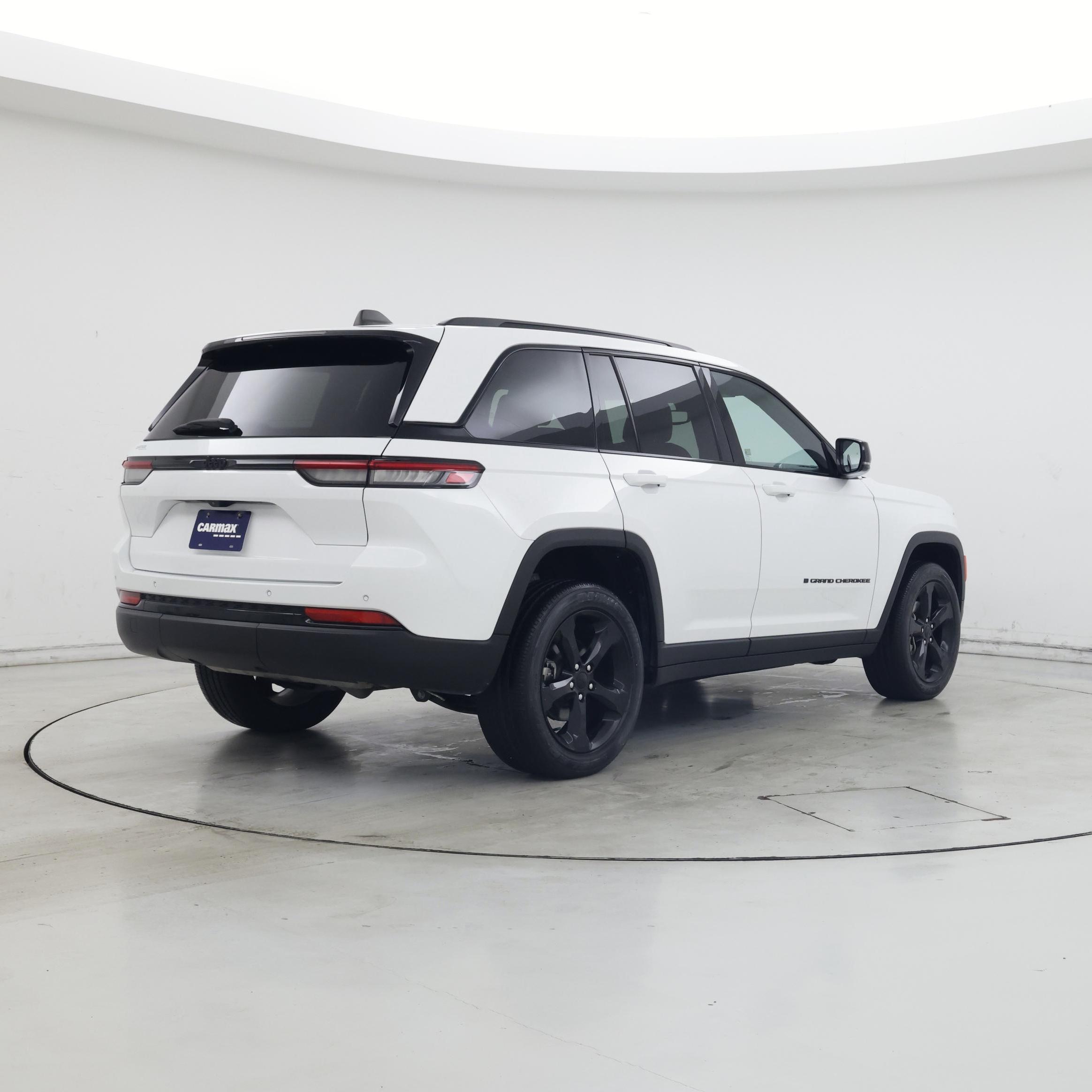 Thumbnail: 2023 Jeep Grand Cherokee - 8