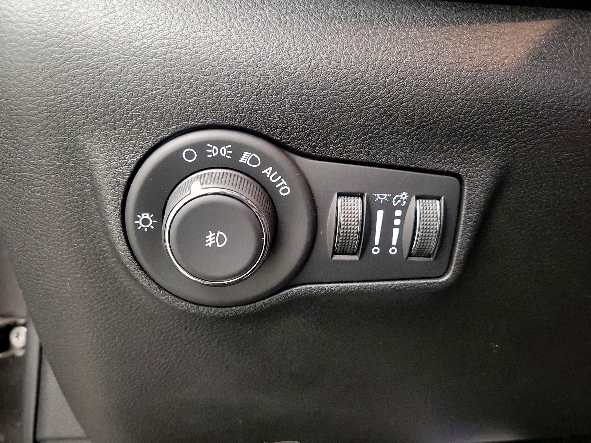 Thumbnail: 2022 Jeep Compass - 13