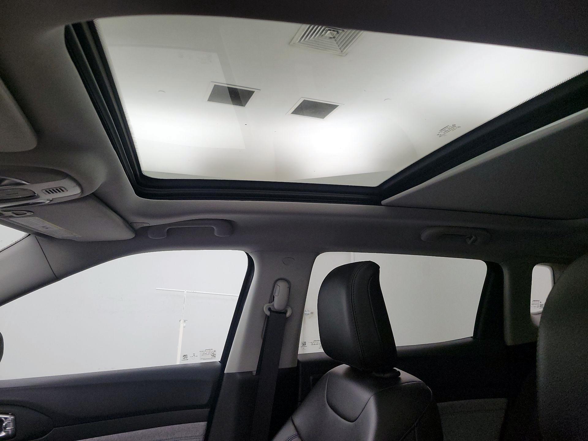 Thumbnail: 2022 Jeep Compass - 19