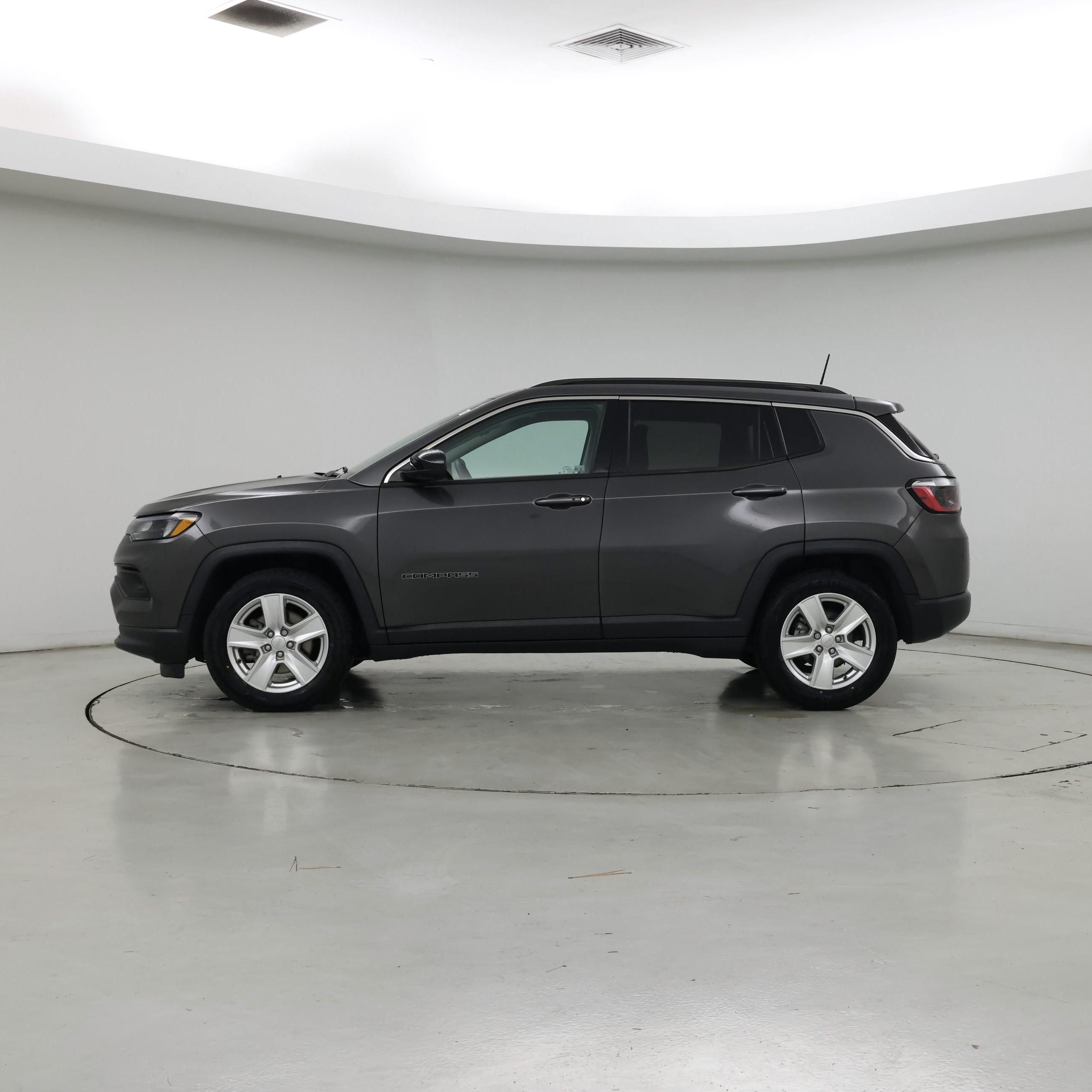 Thumbnail: 2022 Jeep Compass - 3