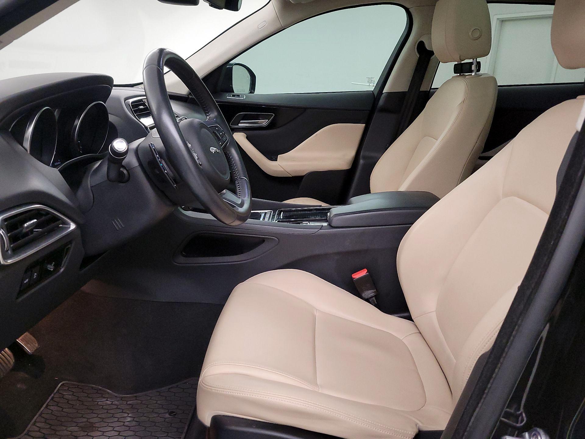 Thumbnail: 2020 Jaguar F-Pace - 11