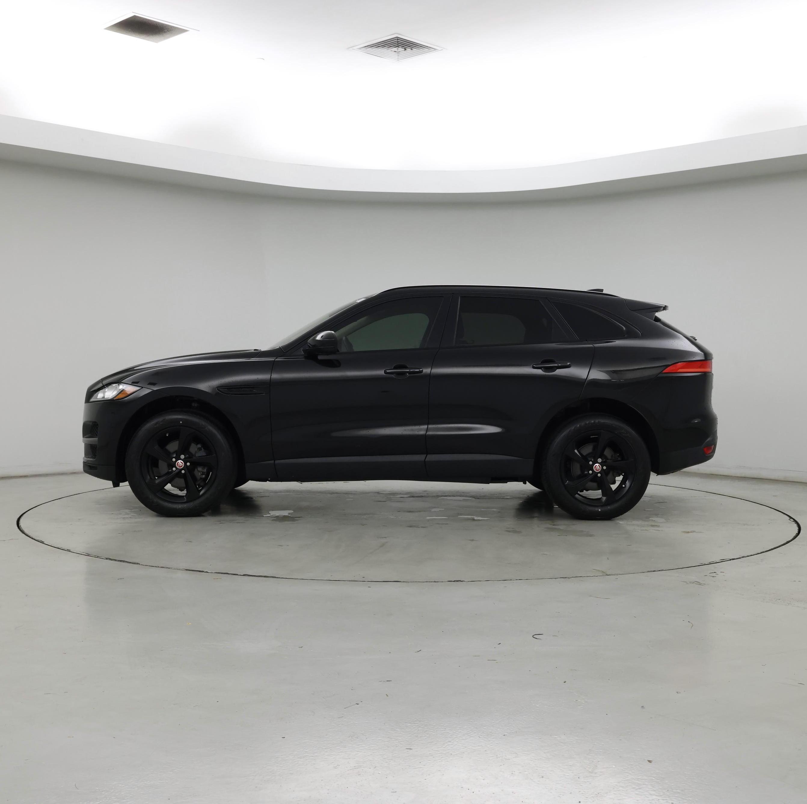 Thumbnail: 2020 Jaguar F-Pace - 3