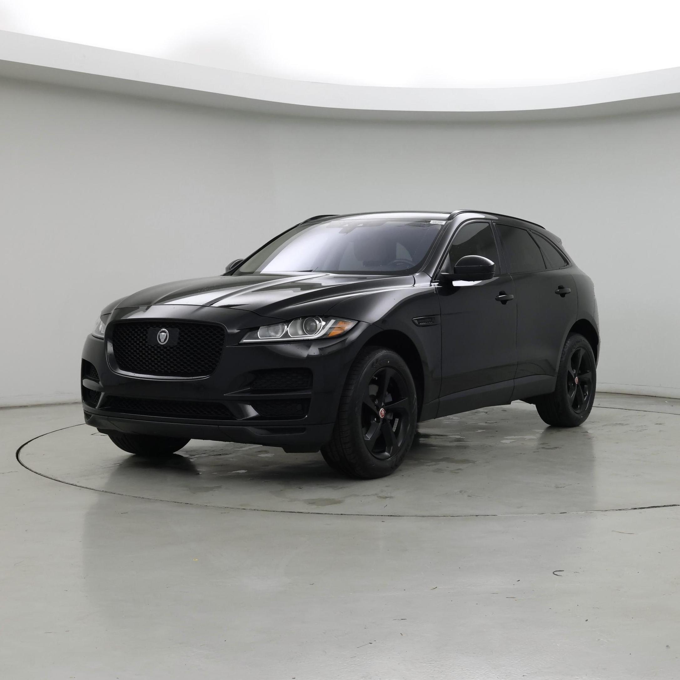 Thumbnail: 2020 Jaguar F-Pace - 4