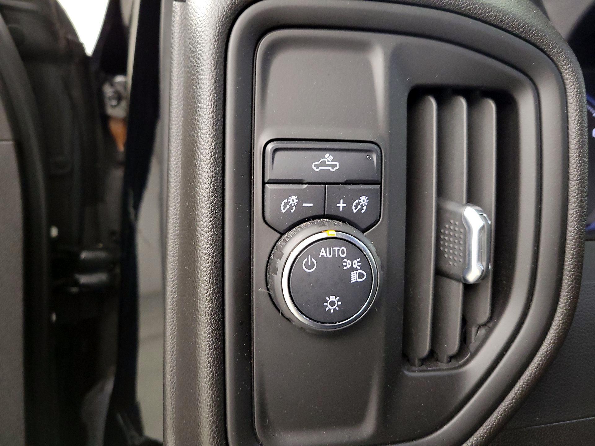 Thumbnail: 2022 Chevrolet Silverado 1500 - 13