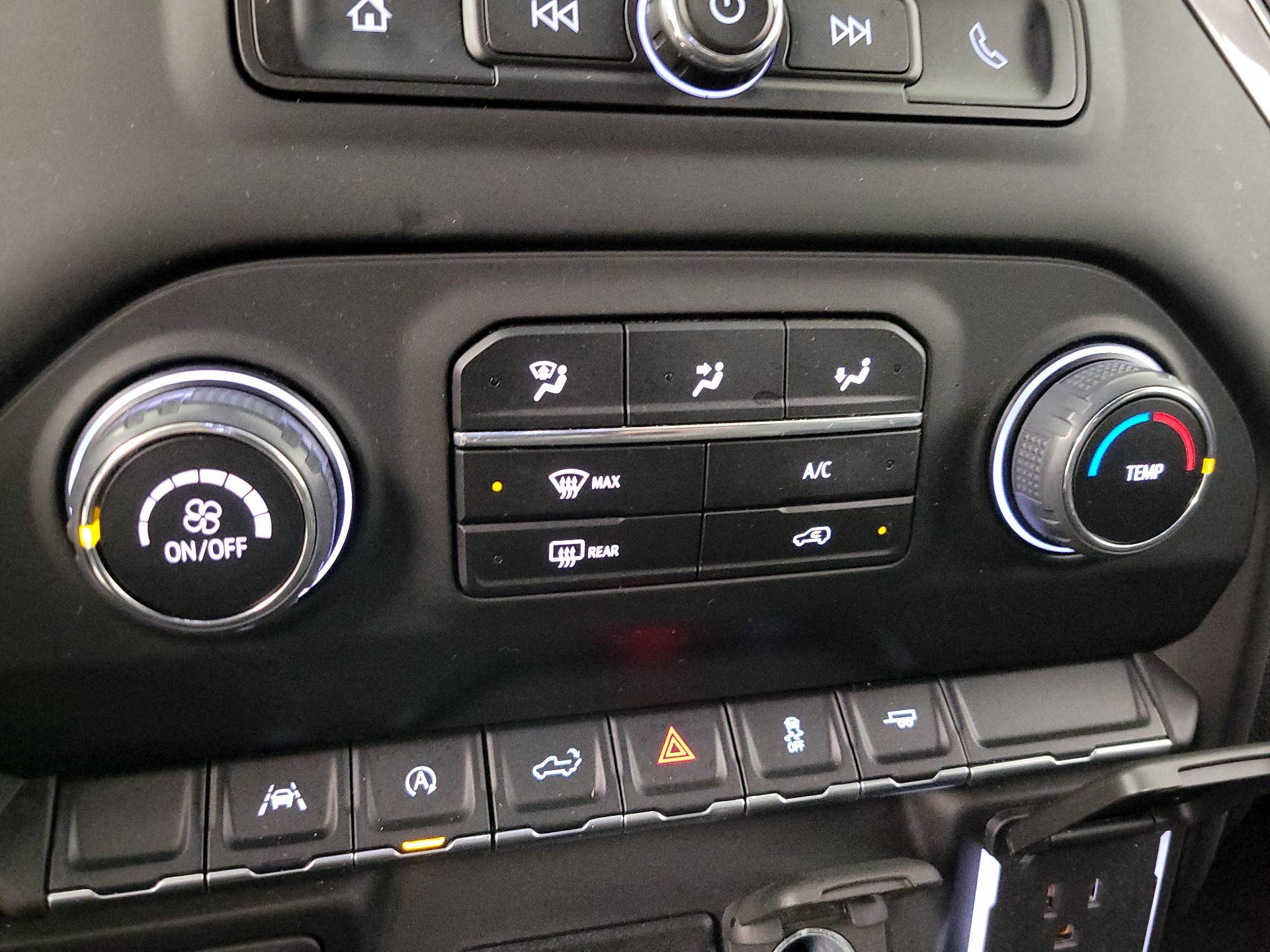 Thumbnail: 2022 Chevrolet Silverado 1500 - 16