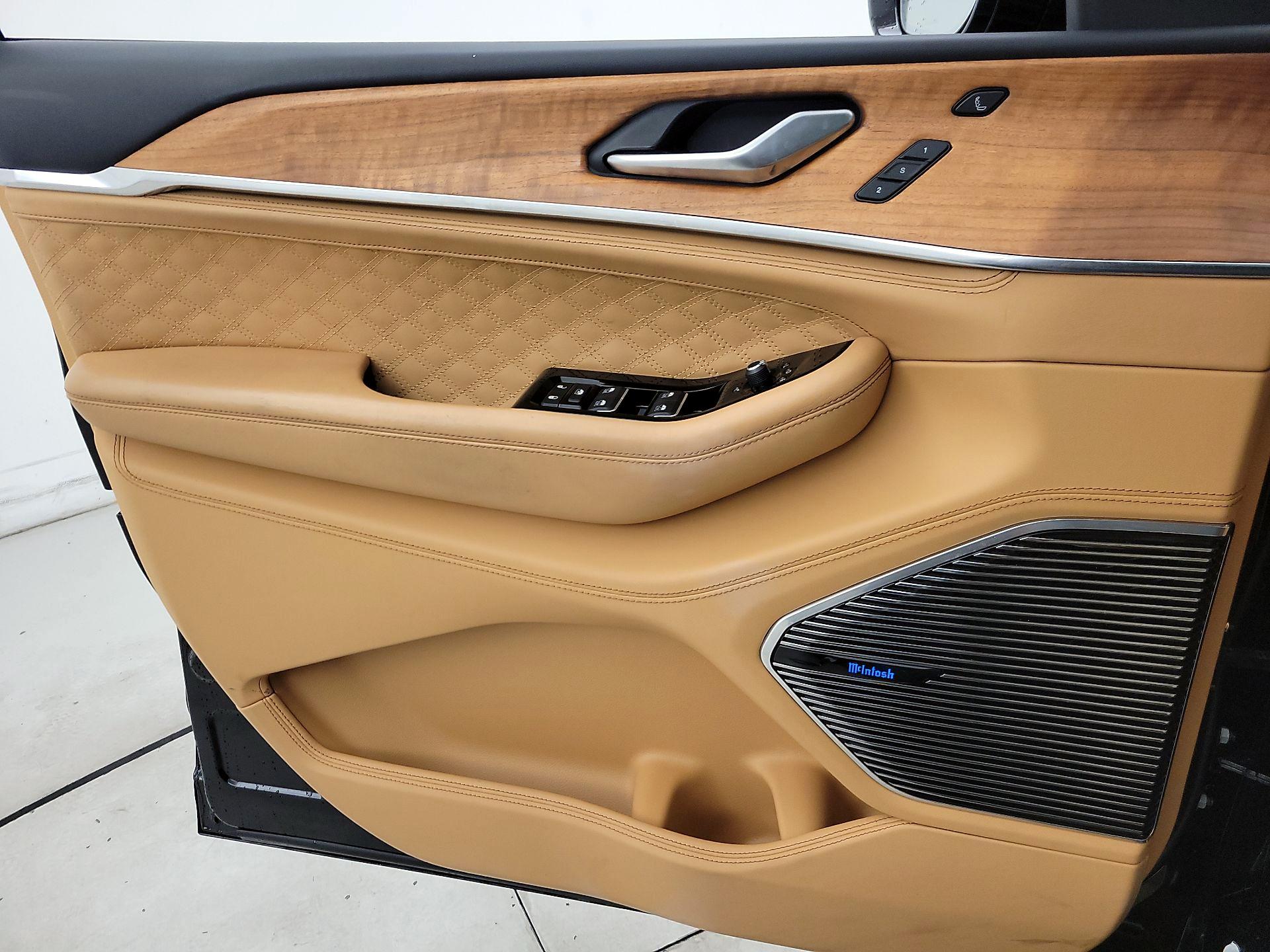 Thumbnail: 2023 Jeep Grand Cherokee - 12