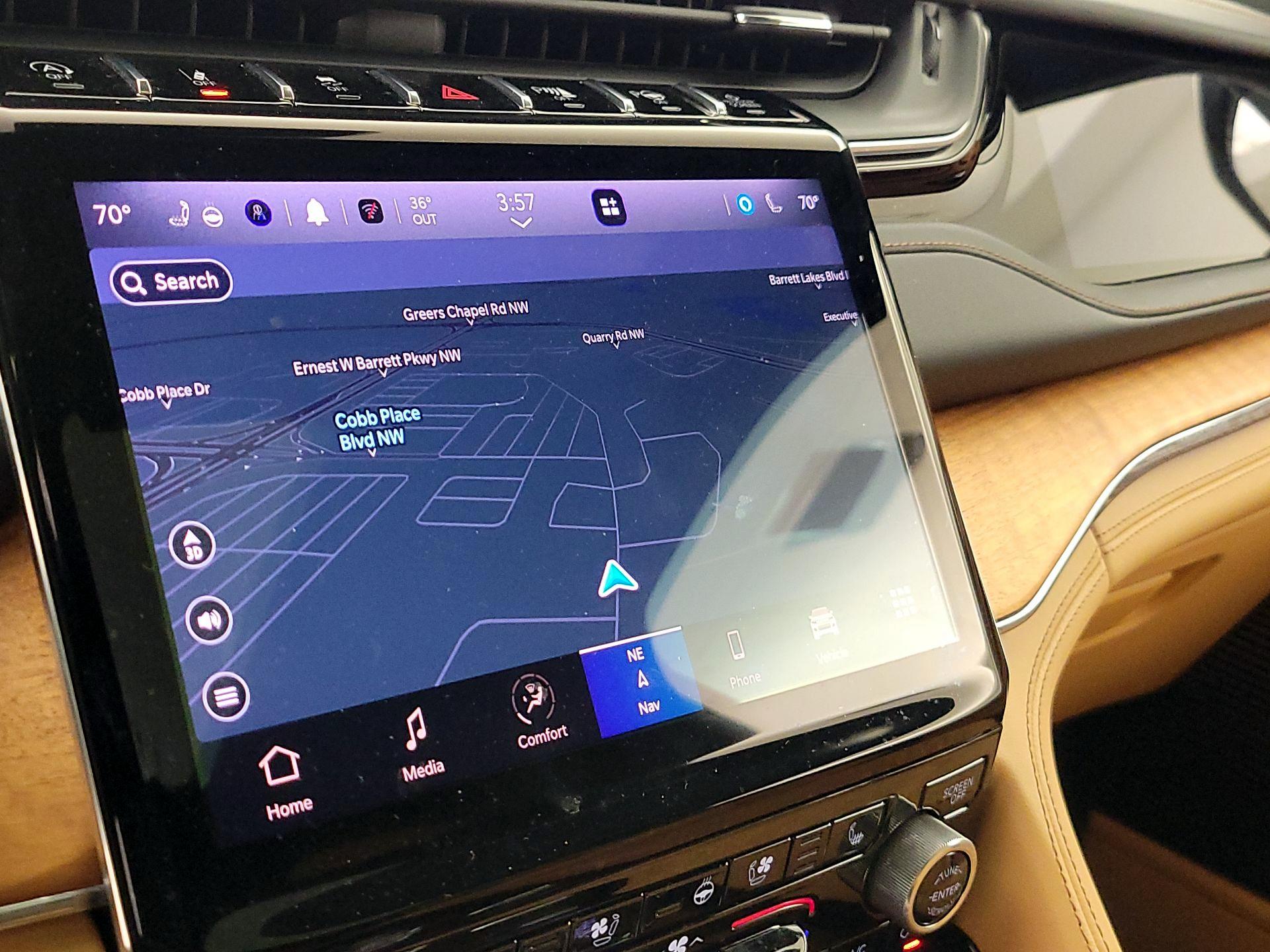 Thumbnail: 2023 Jeep Grand Cherokee - 14