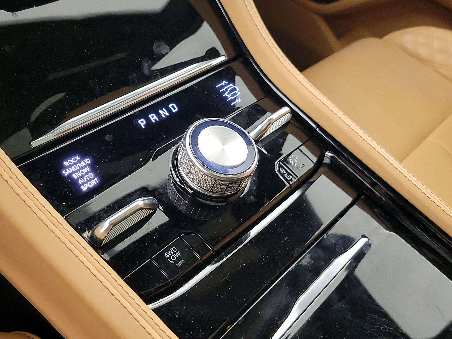 Thumbnail: 2023 Jeep Grand Cherokee - 18