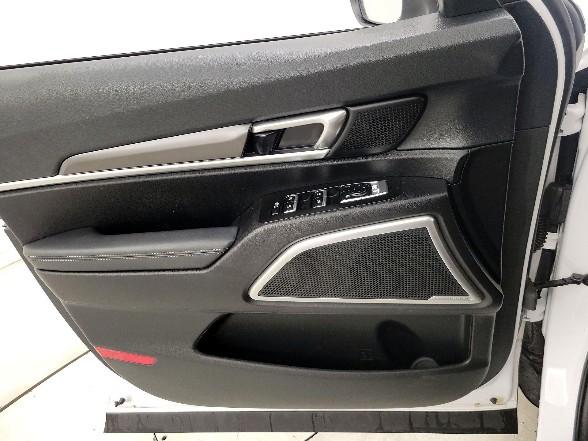 Thumbnail: 2023 Kia Telluride - 12