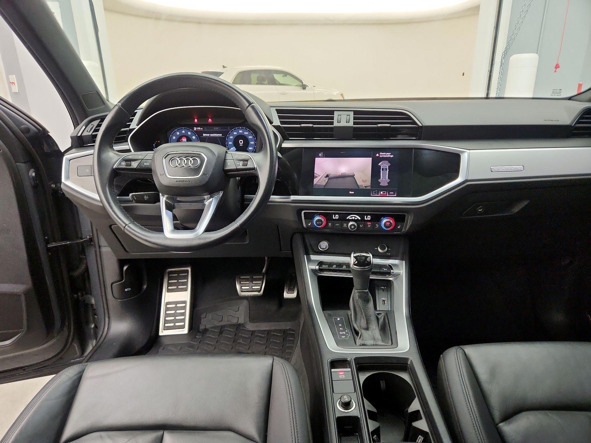 Thumbnail: 2020 Audi Q3 - 9