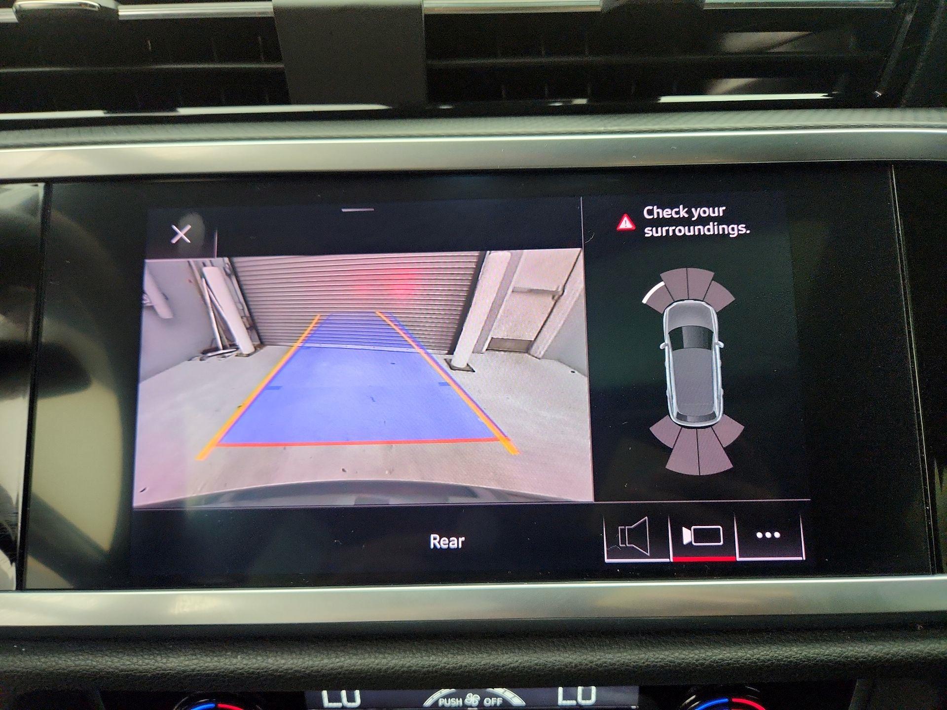 Thumbnail: 2020 Audi Q3 - 14