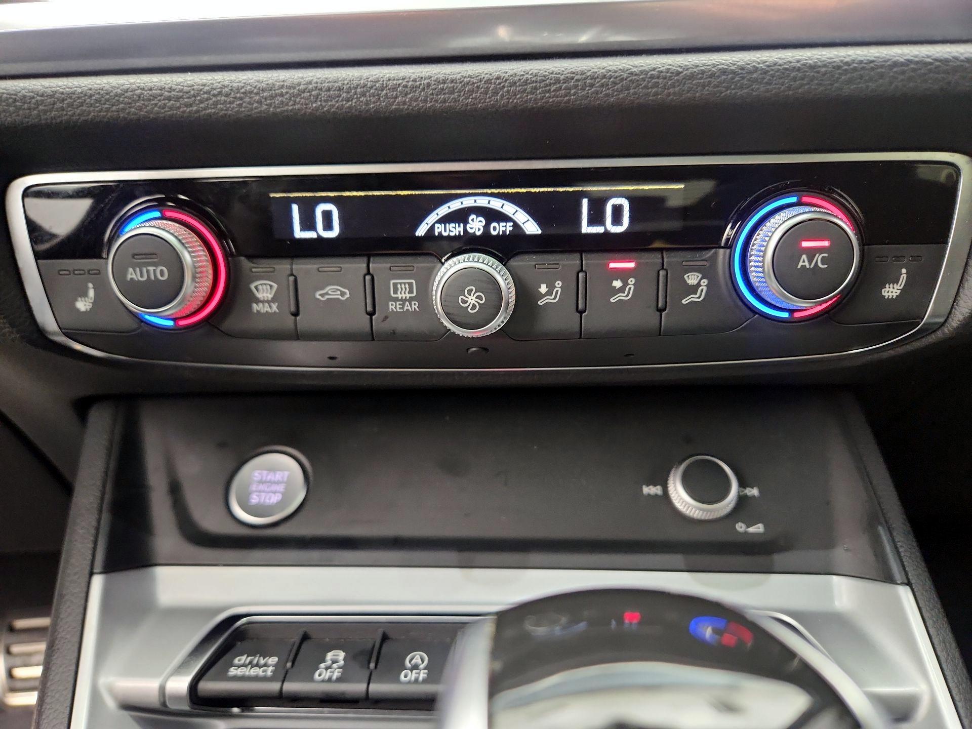 Thumbnail: 2020 Audi Q3 - 16