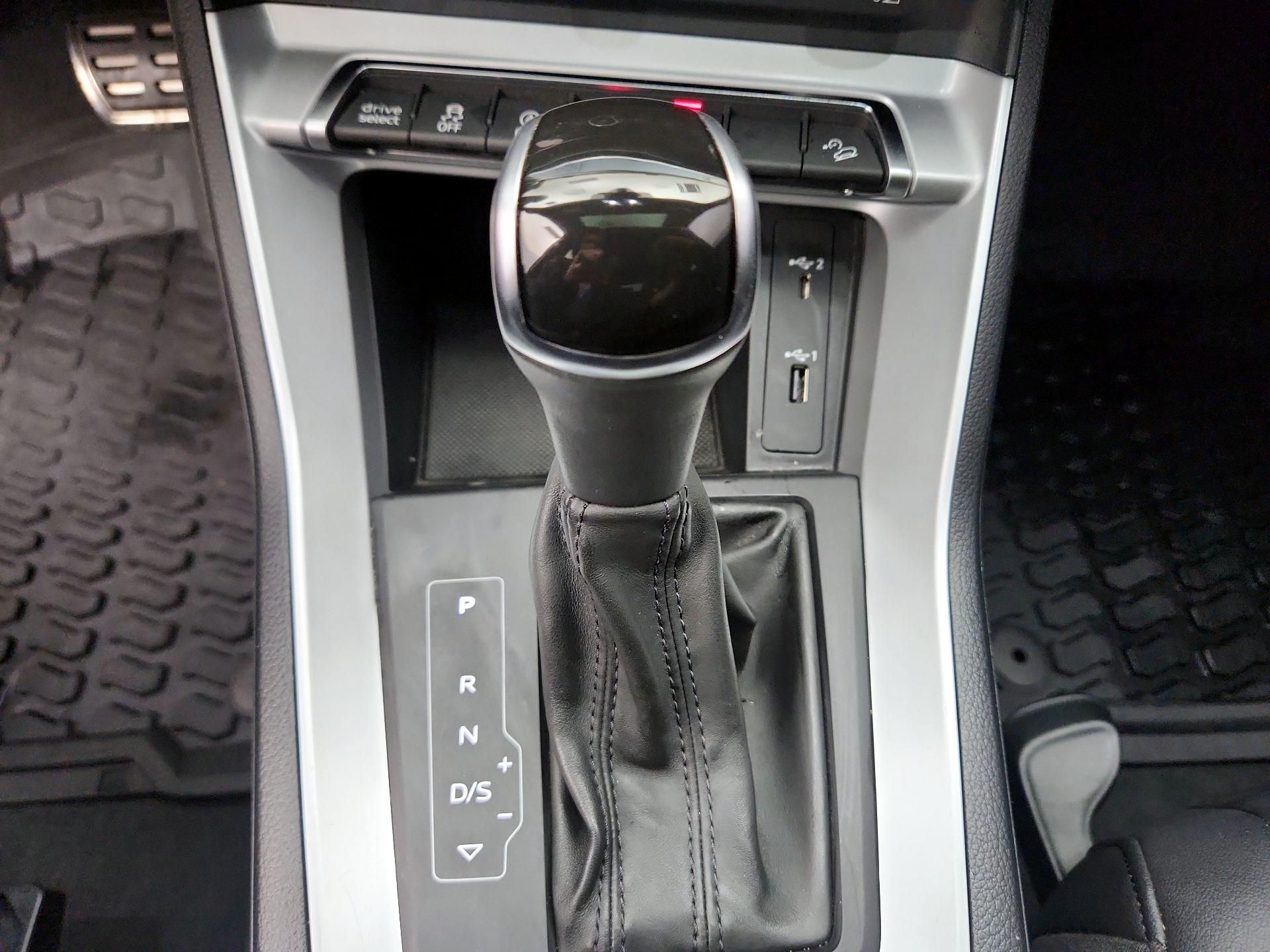 Thumbnail: 2020 Audi Q3 - 17