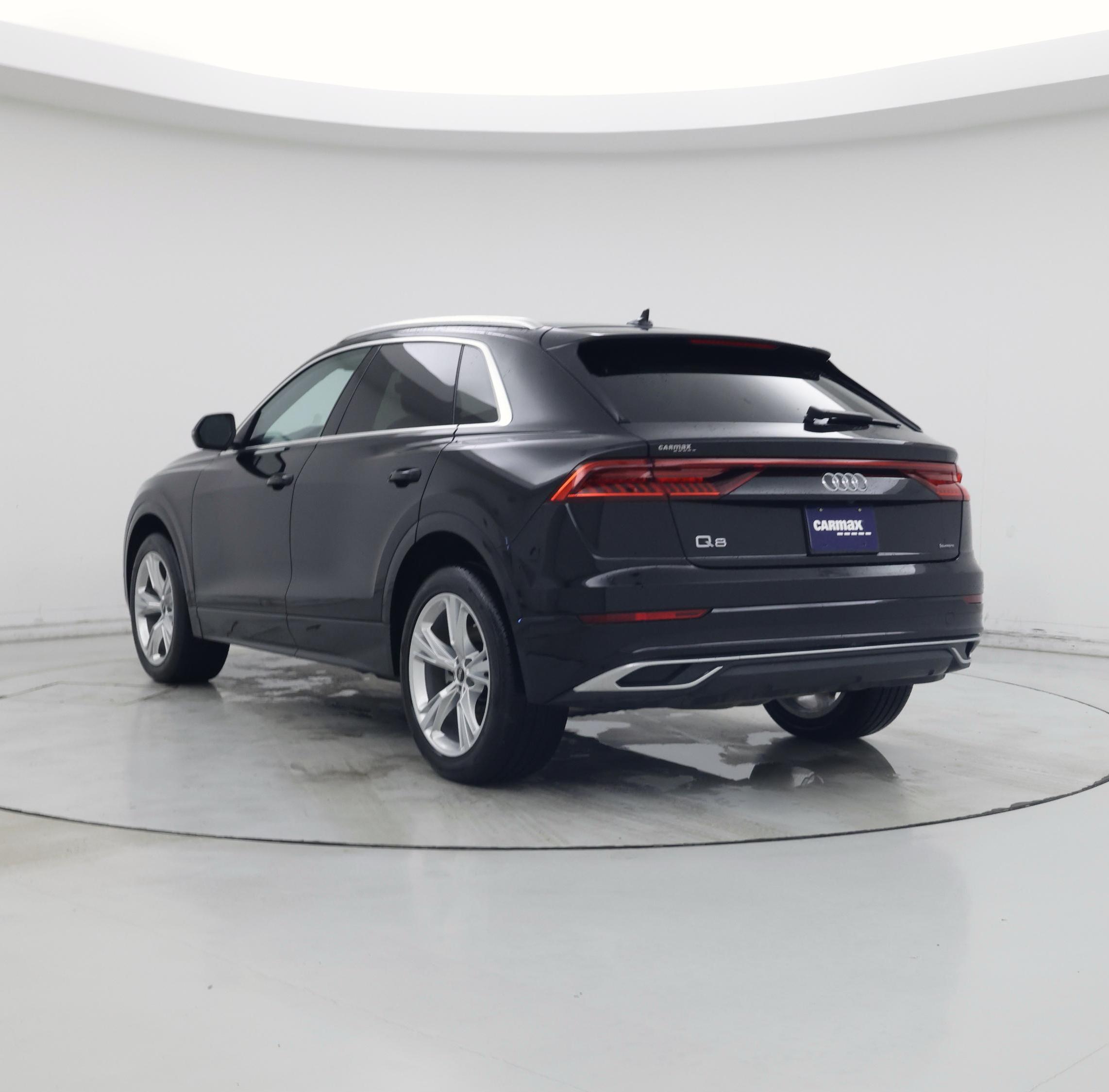 Thumbnail: 2022 Audi Q8 - 2