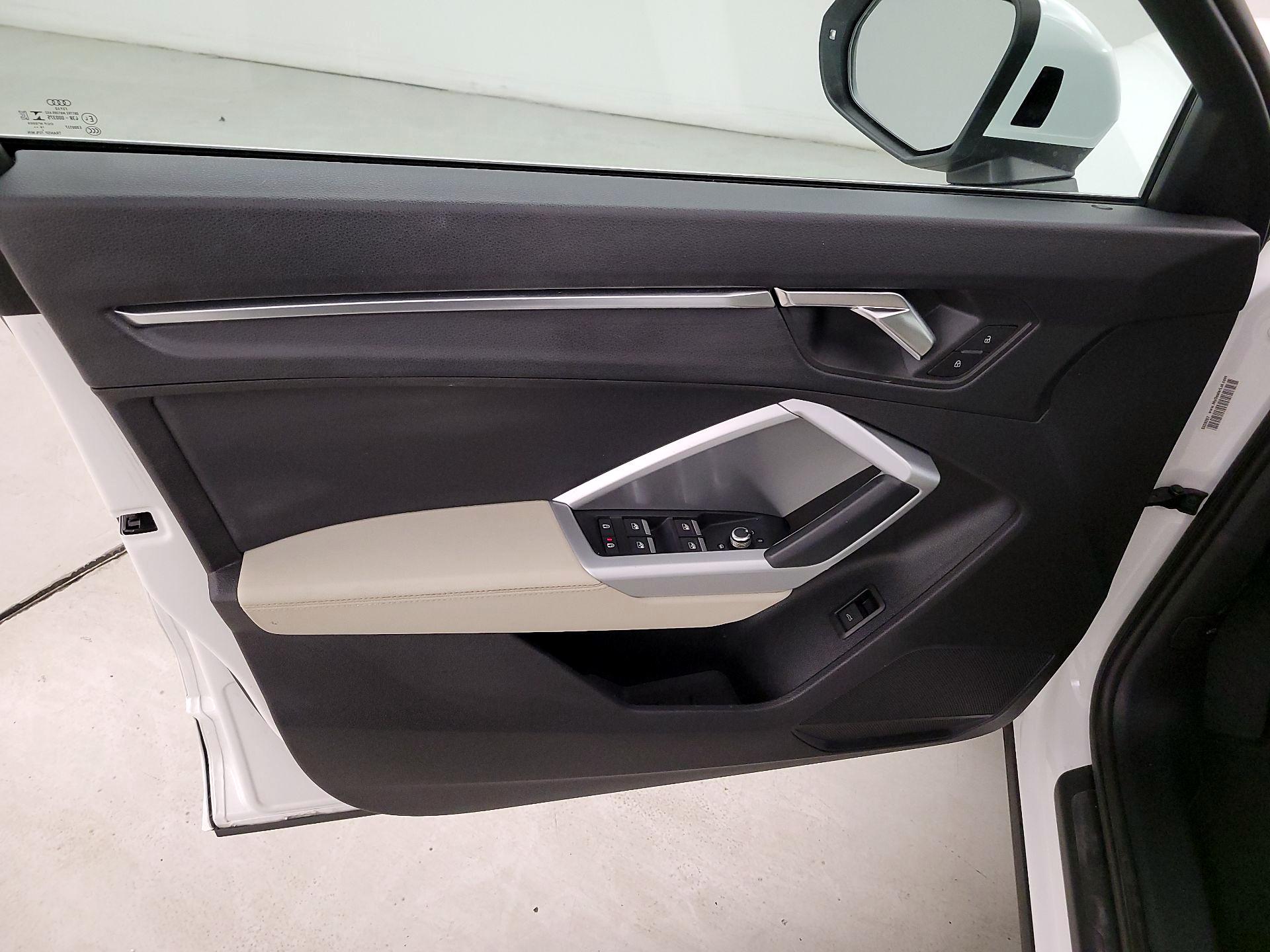 Thumbnail: 2020 Audi Q3 - 12