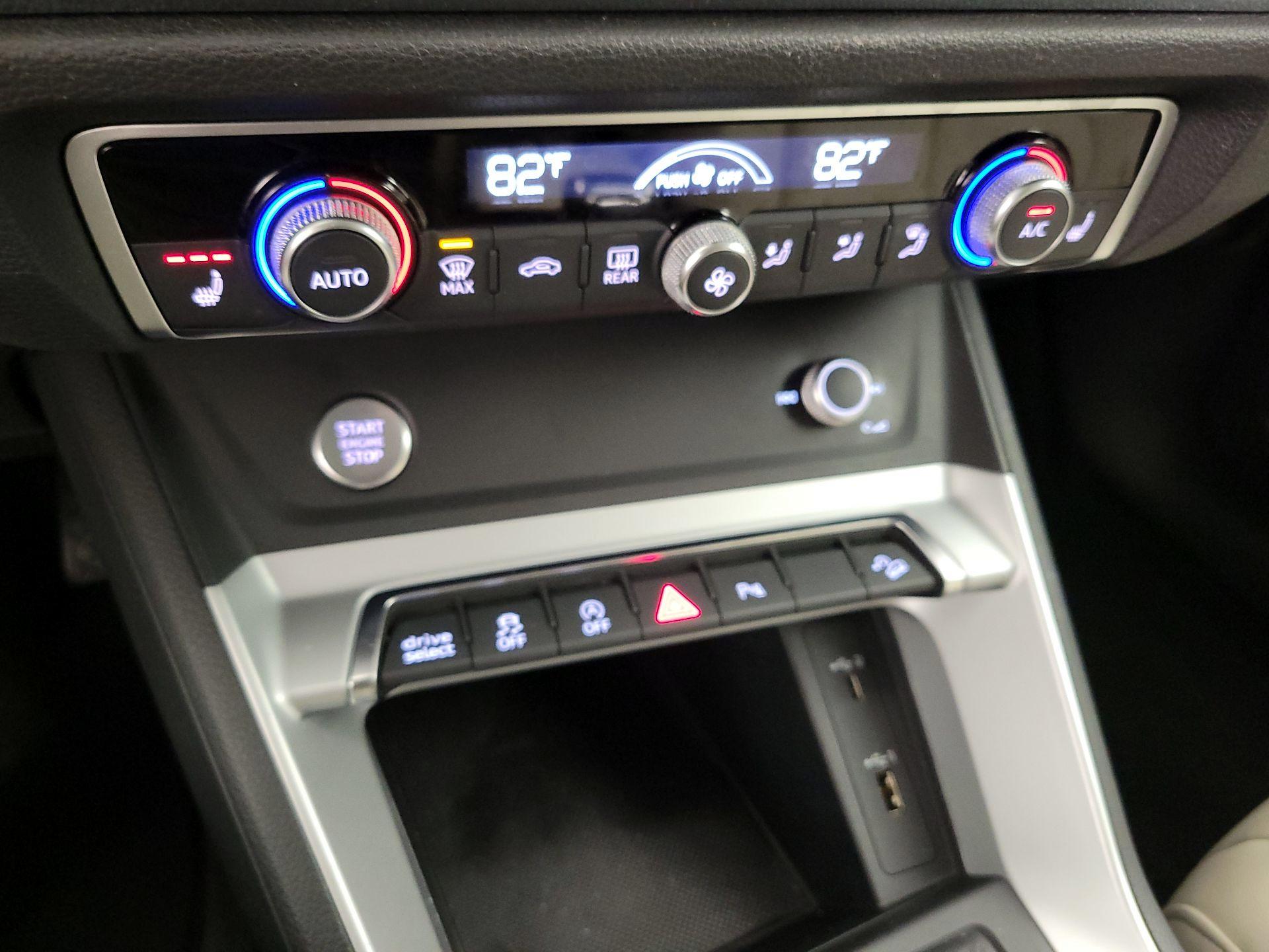 Thumbnail: 2020 Audi Q3 - 16