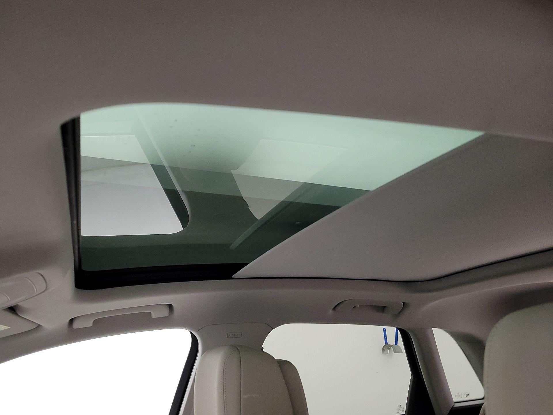 Thumbnail: 2020 Audi Q3 - 19