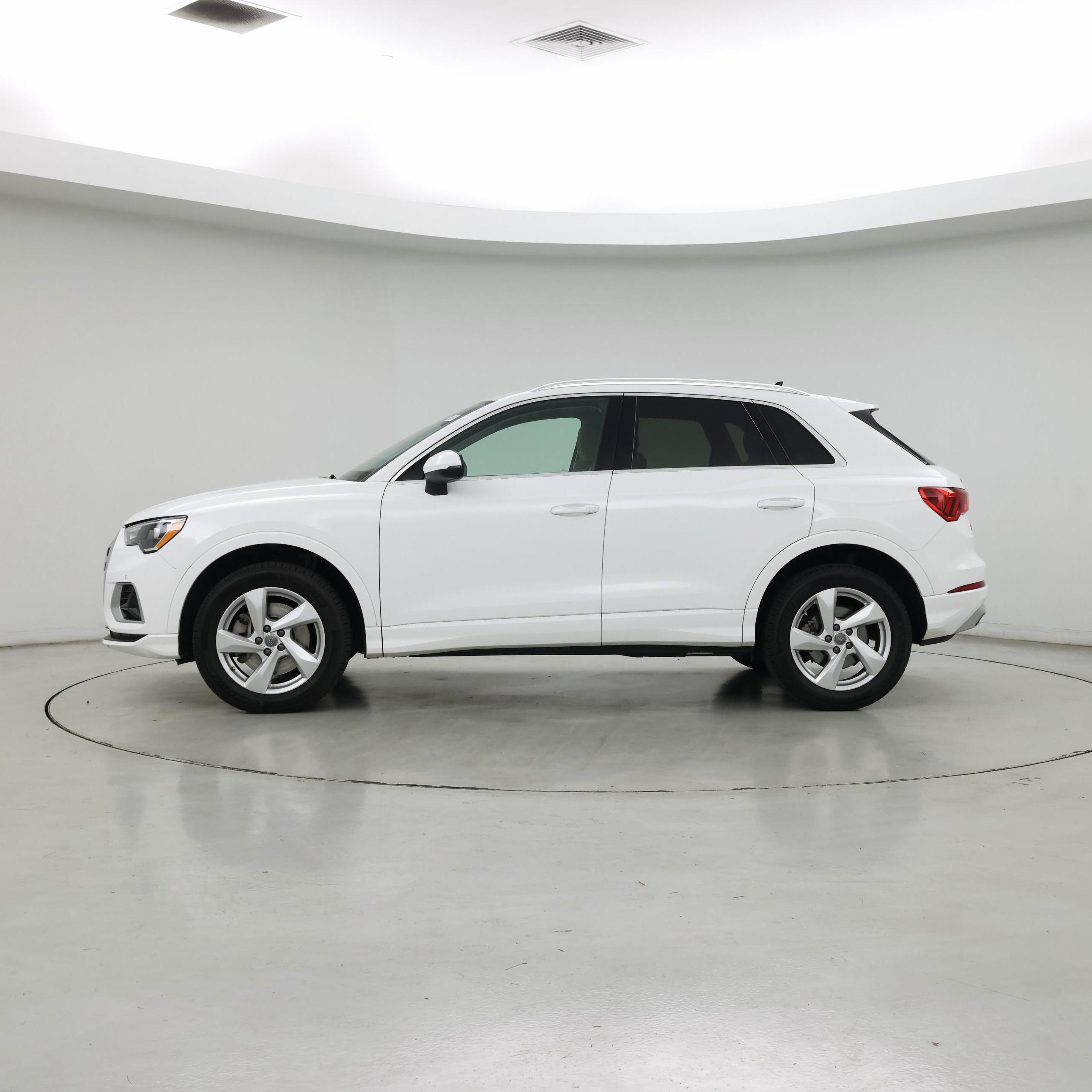 Thumbnail: 2020 Audi Q3 - 3