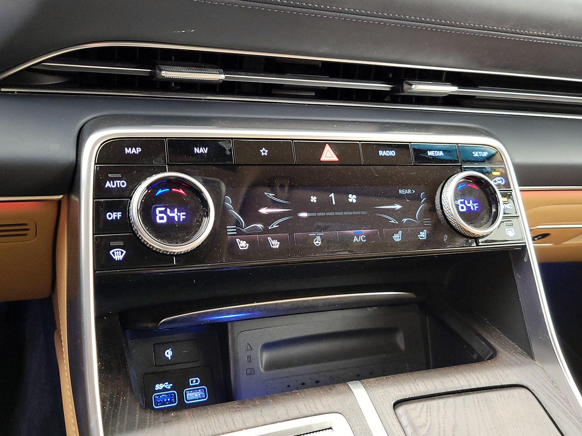 Thumbnail: 2024 Genesis GV80 - 17