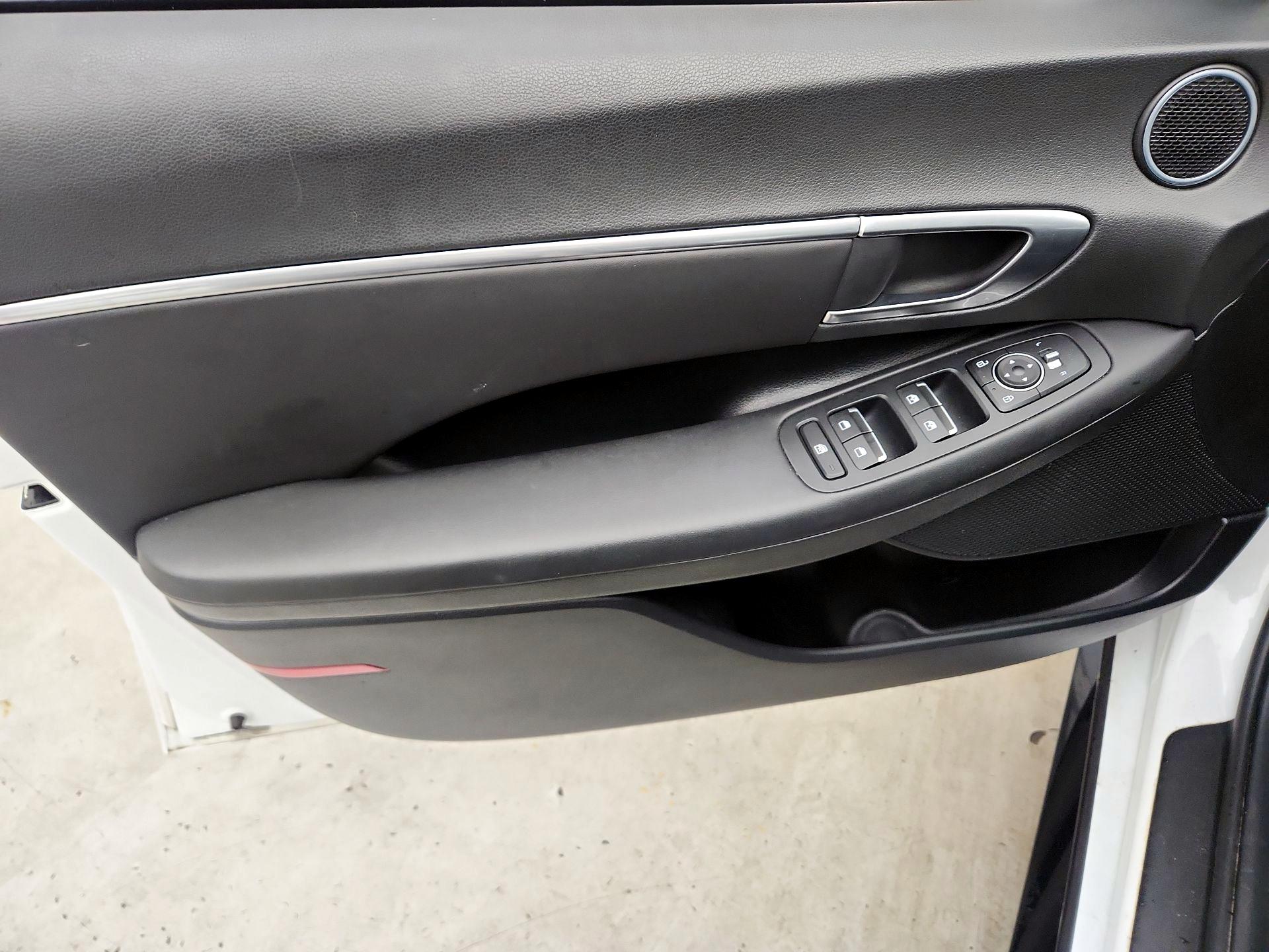 Thumbnail: 2023 Hyundai Sonata - 12