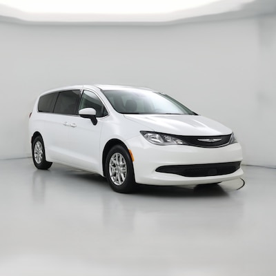 Picture of 2023 Chrysler Voyager LX with stock number 28005044