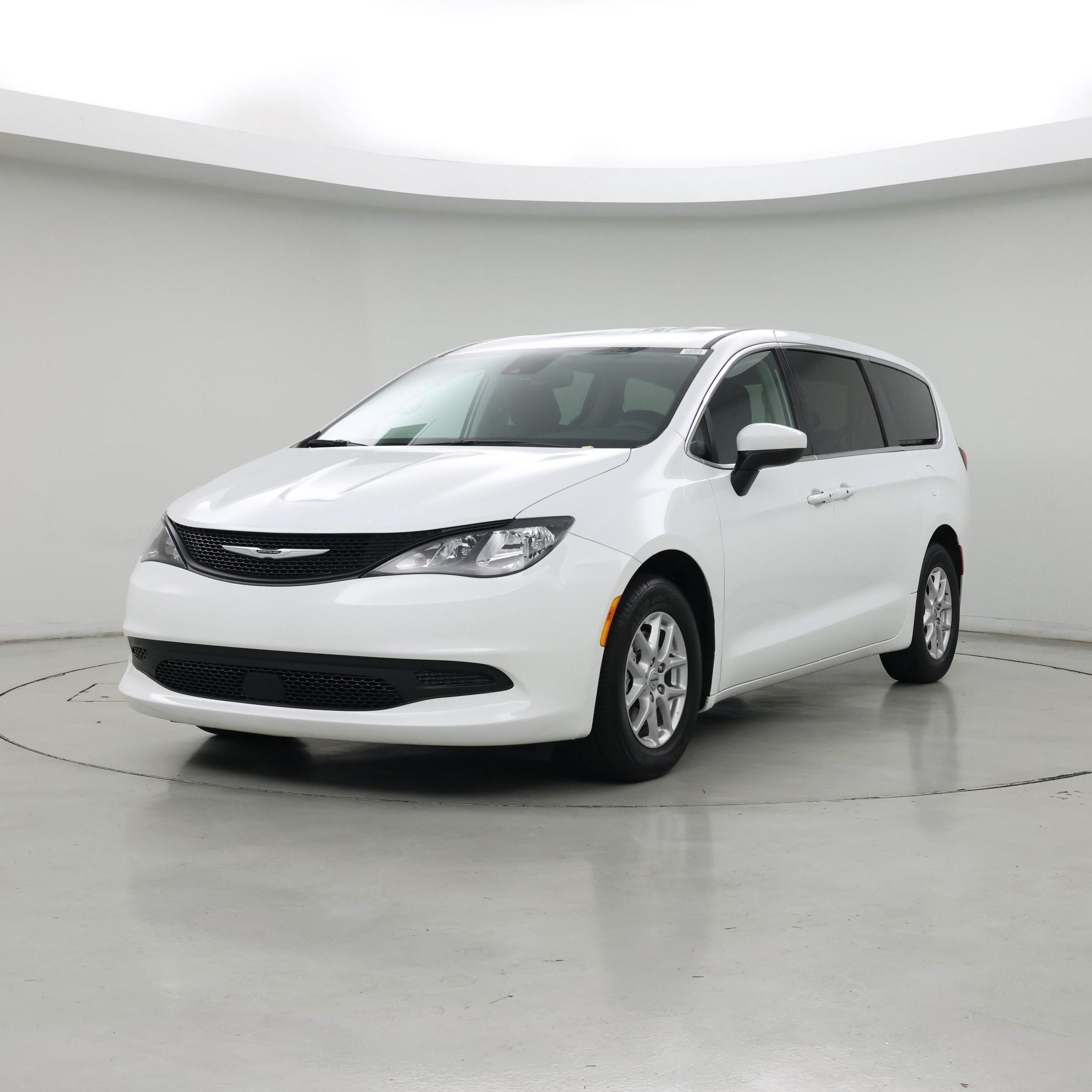 Thumbnail: 2023 Chrysler Voyager - 4