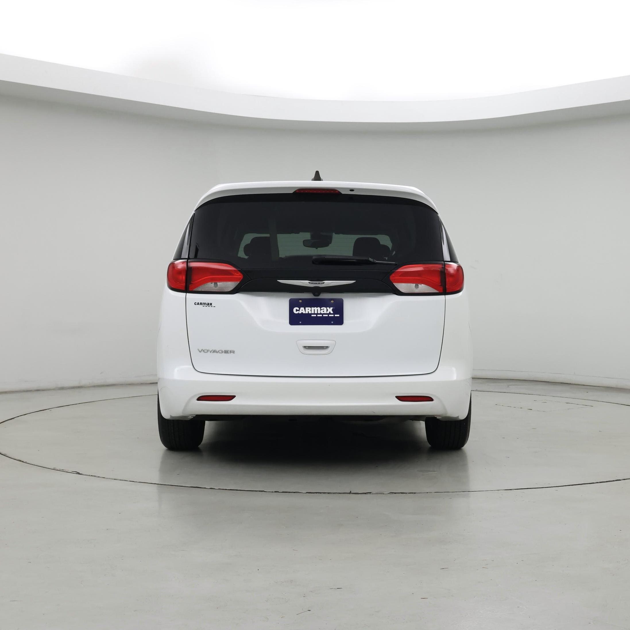 Thumbnail: 2023 Chrysler Voyager - 6