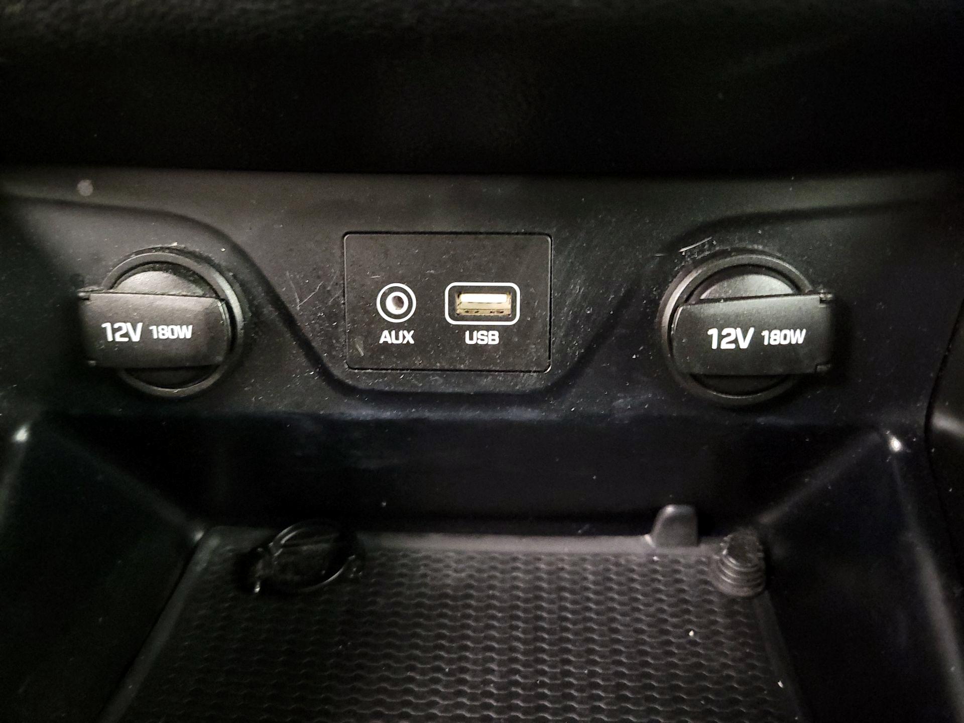 Thumbnail: 2020 Hyundai Tucson - 18