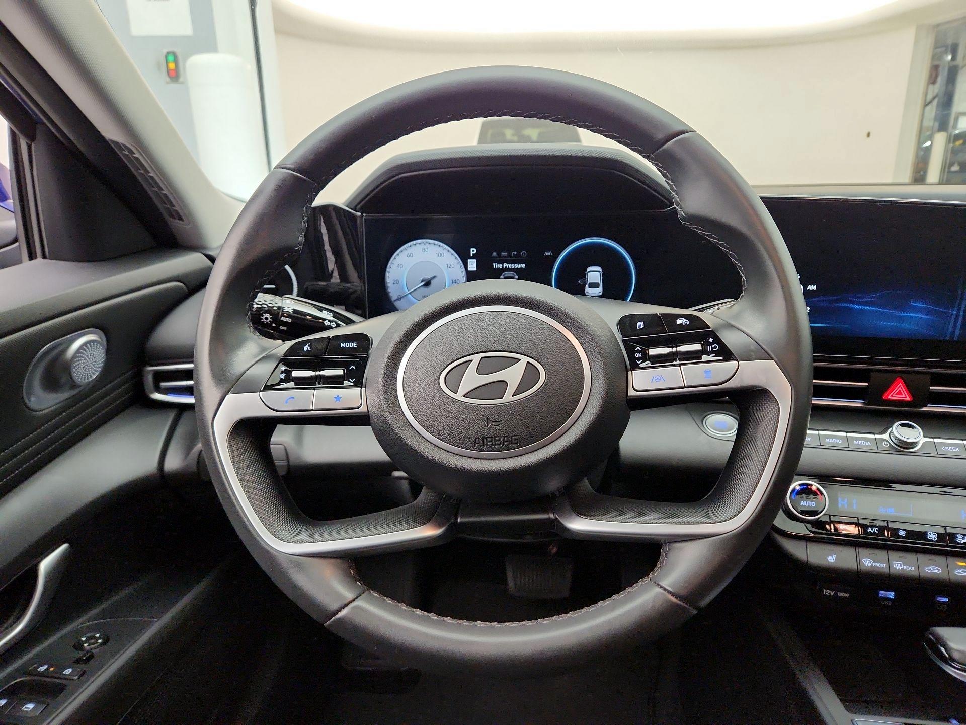 Thumbnail: 2024 Hyundai Elantra - 10