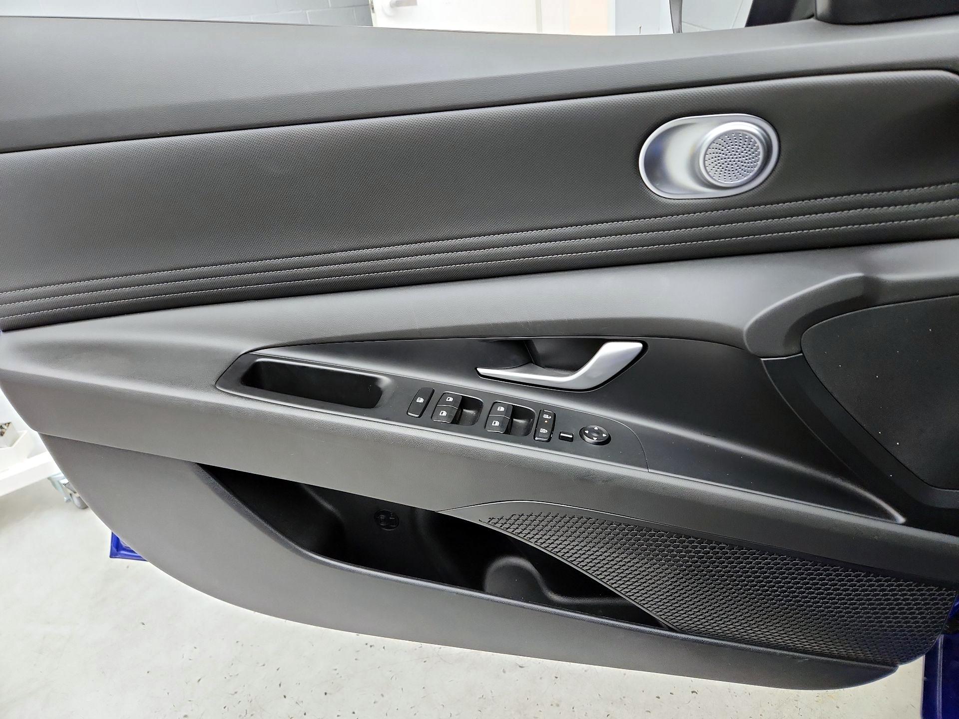 Thumbnail: 2024 Hyundai Elantra - 12