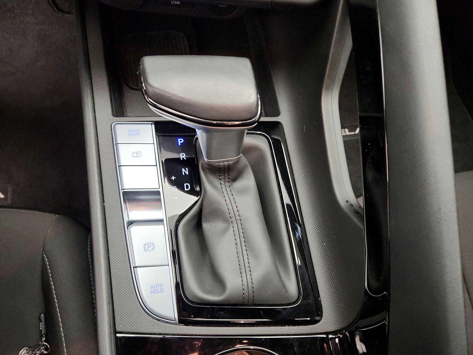 Thumbnail: 2024 Hyundai Elantra - 18