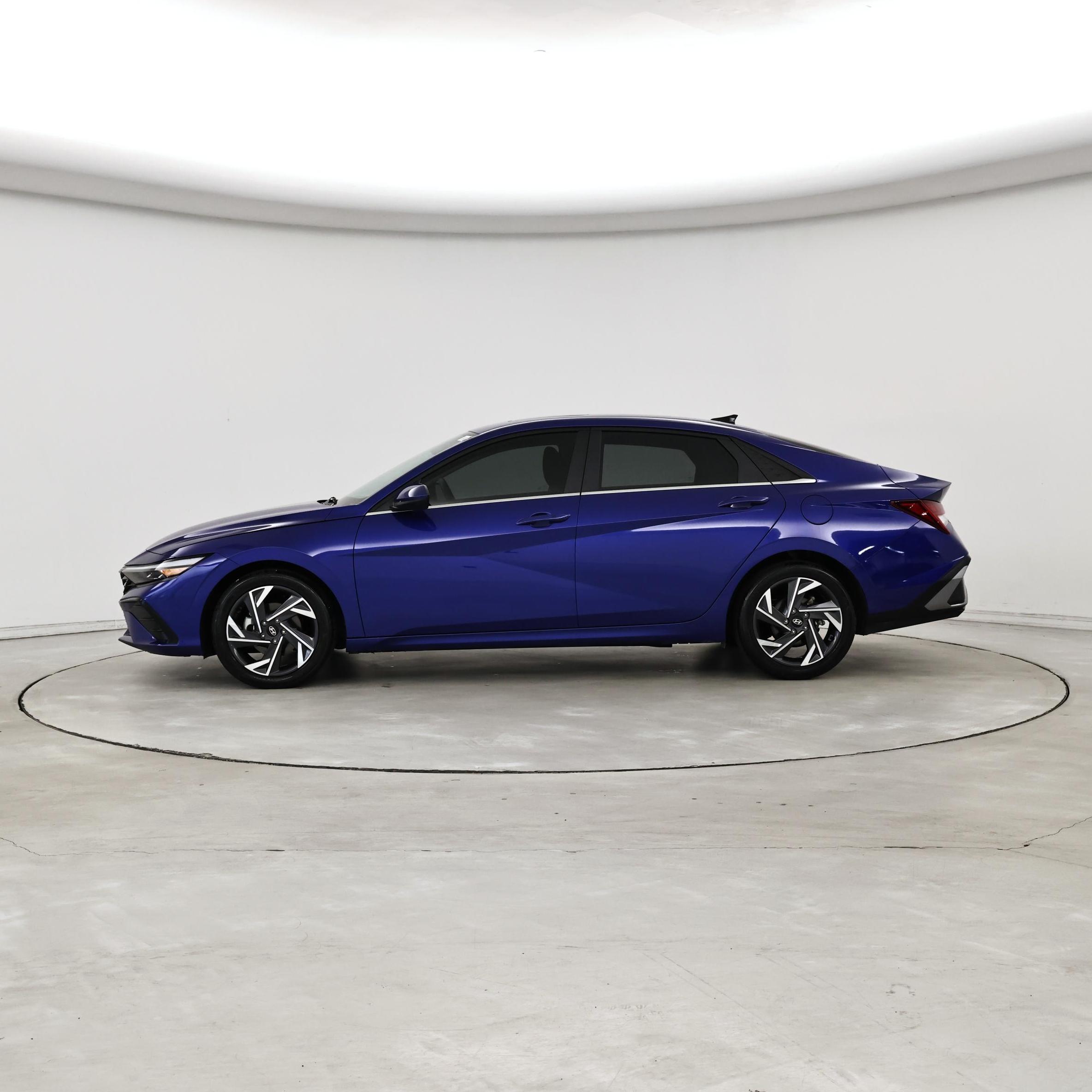 Thumbnail: 2024 Hyundai Elantra - 3