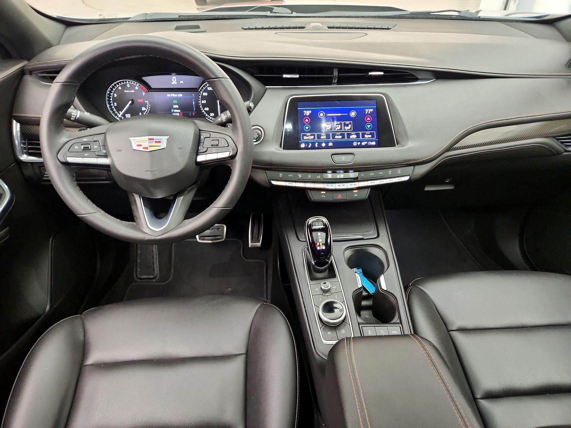 Thumbnail: 2023 Cadillac XT4 - 9