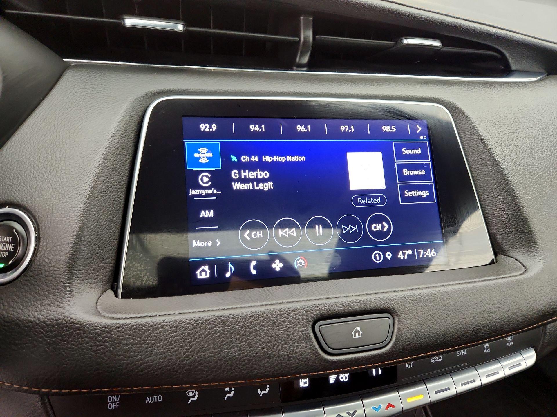 Thumbnail: 2023 Cadillac XT4 - 15