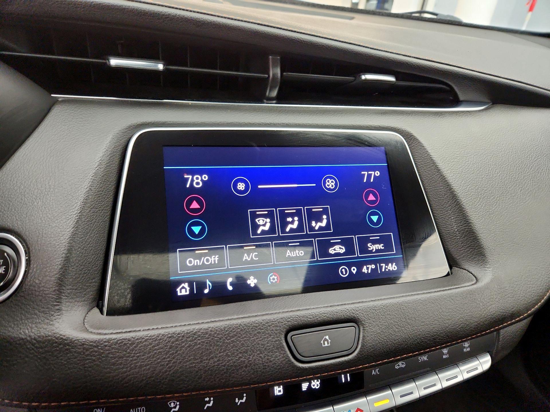 Thumbnail: 2023 Cadillac XT4 - 16