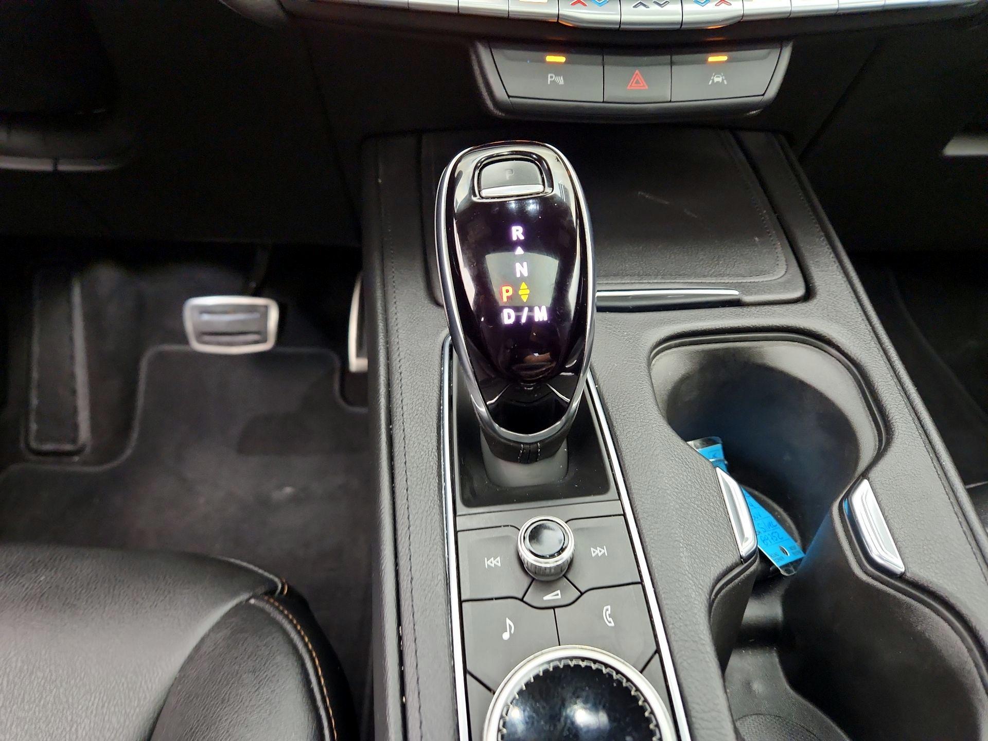 Thumbnail: 2023 Cadillac XT4 - 17