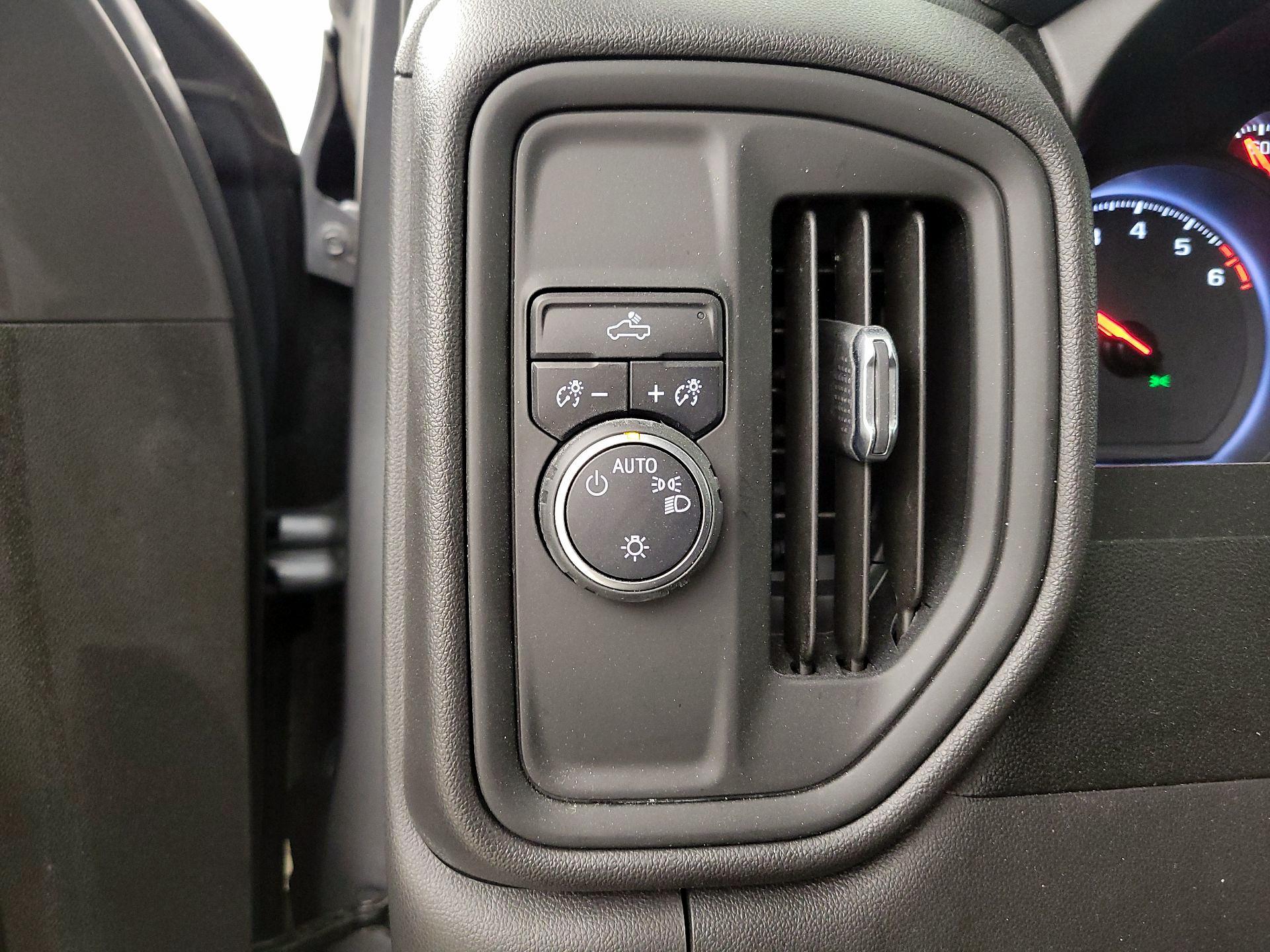 Thumbnail: 2021 Chevrolet Silverado 1500 - 13