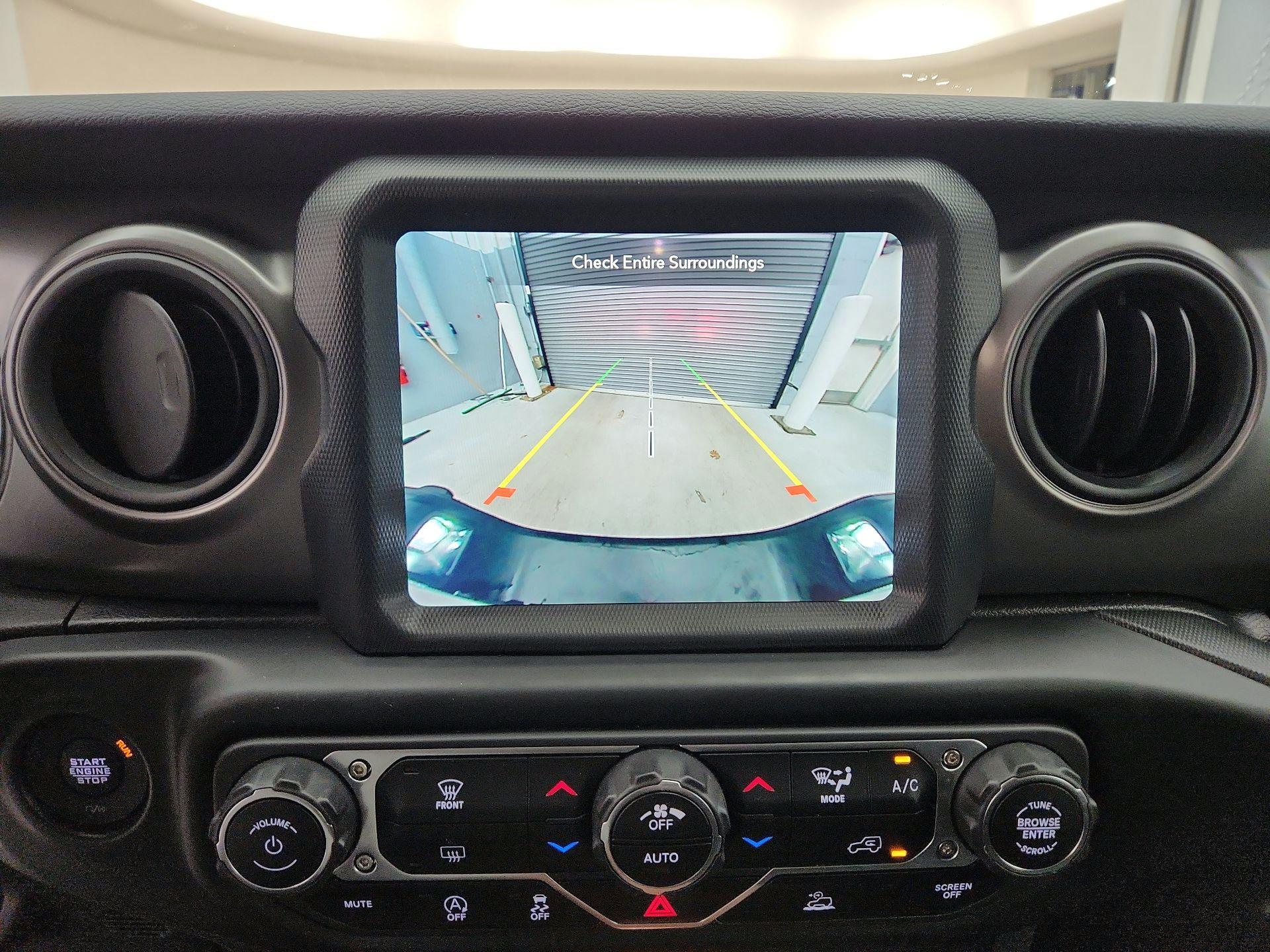 Thumbnail: 2021 Jeep Gladiator - 15