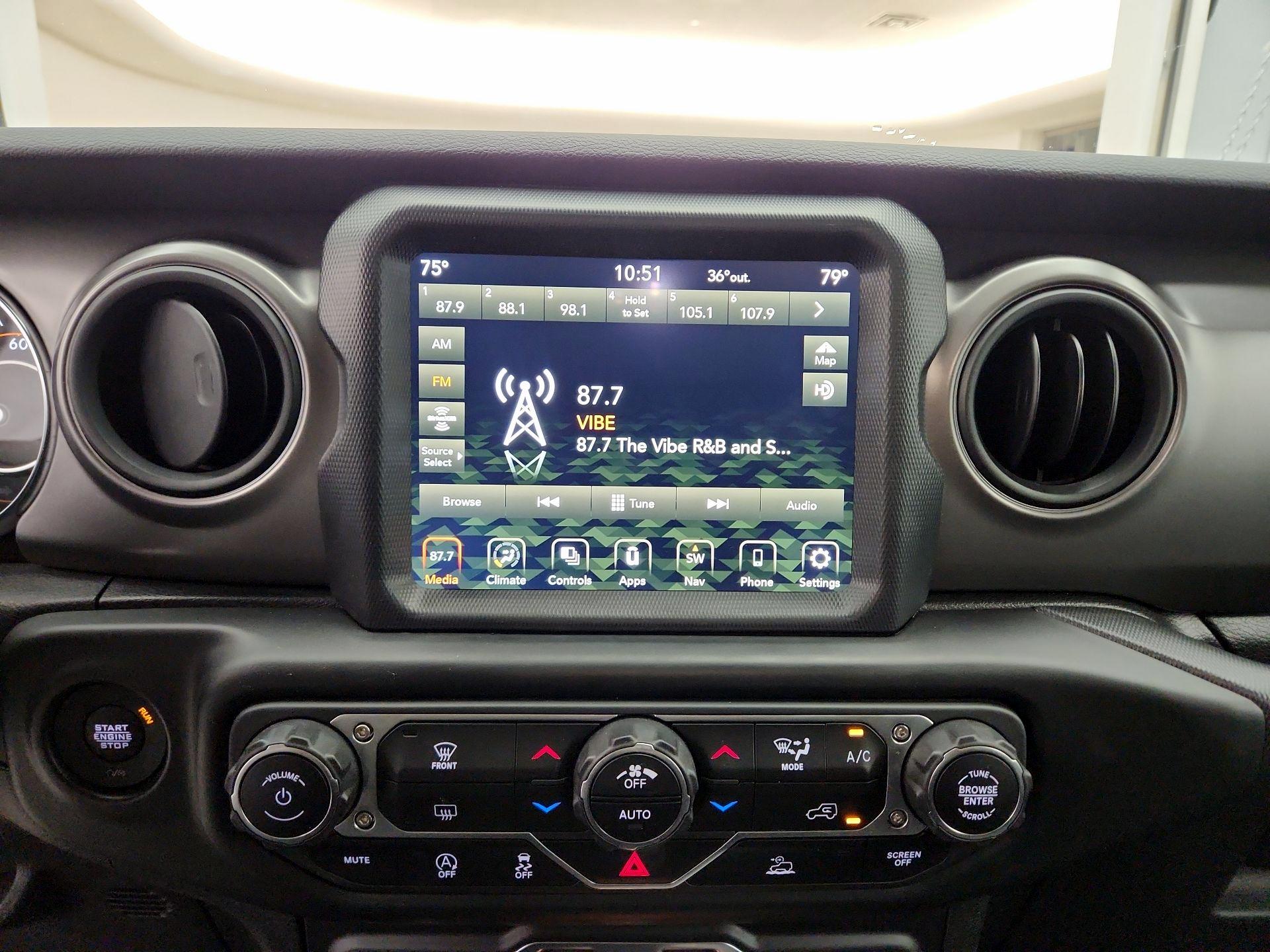 Thumbnail: 2021 Jeep Gladiator - 16