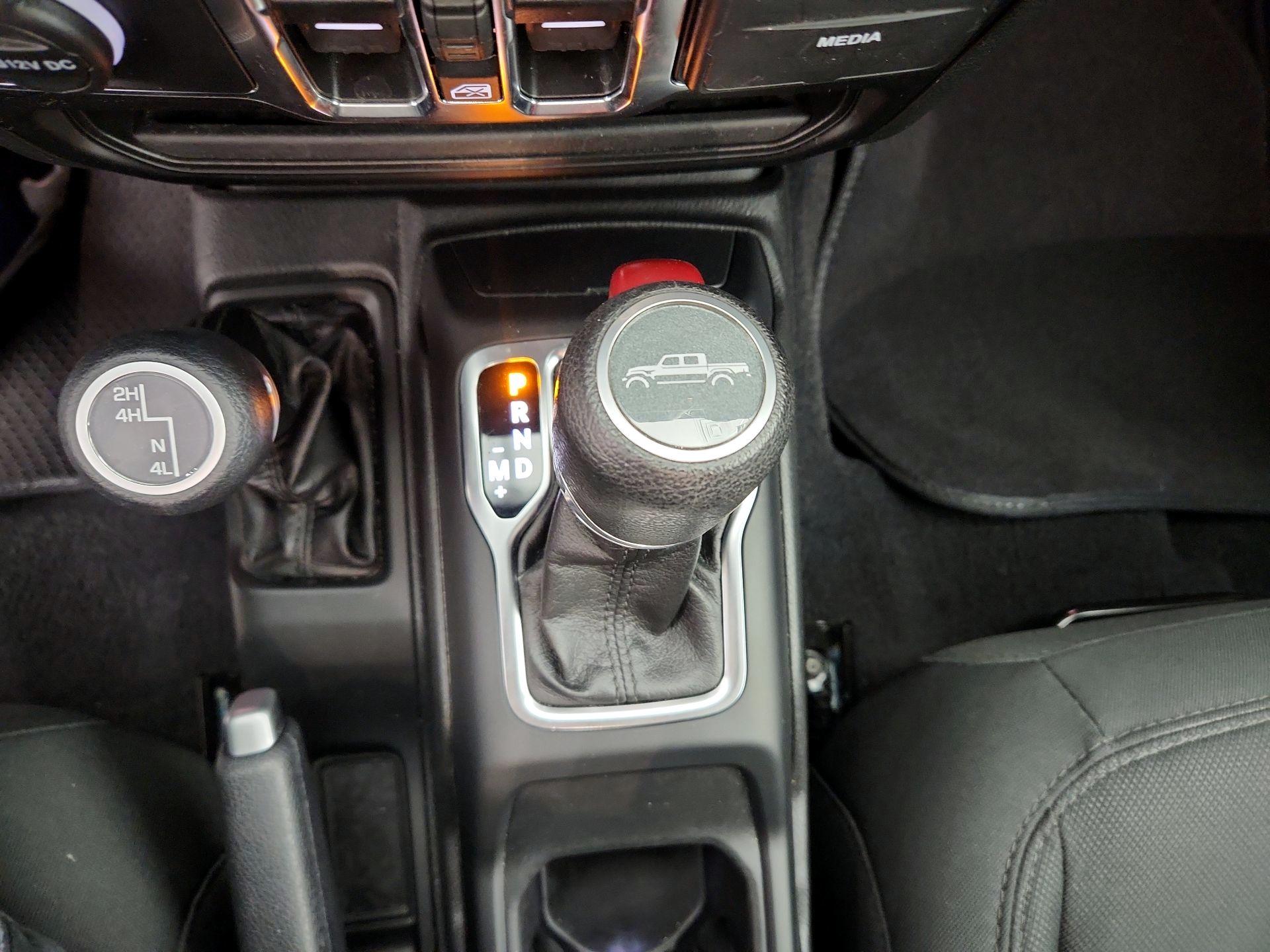 Thumbnail: 2021 Jeep Gladiator - 18