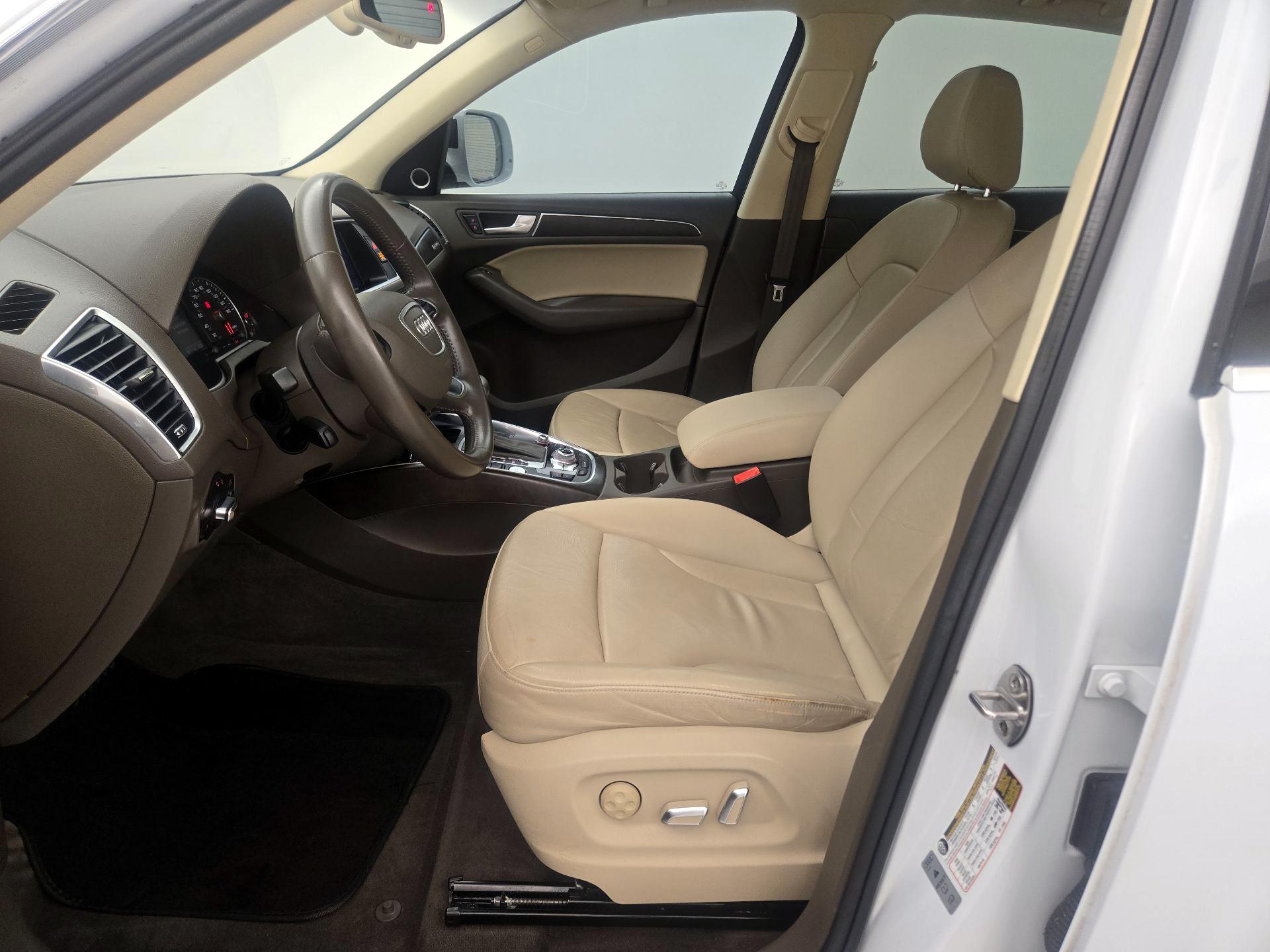 Thumbnail: 2016 Audi Q5 - 11