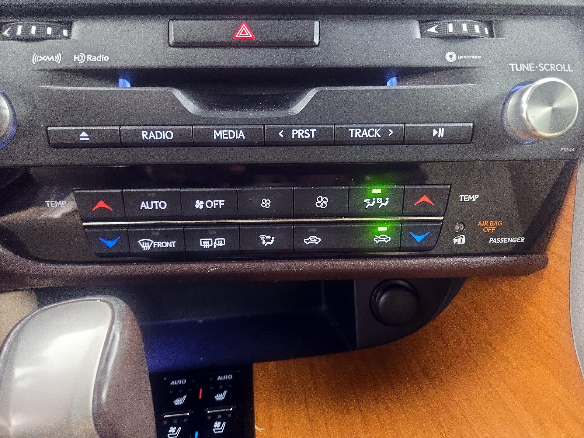 Thumbnail: 2017 Lexus RX - 16