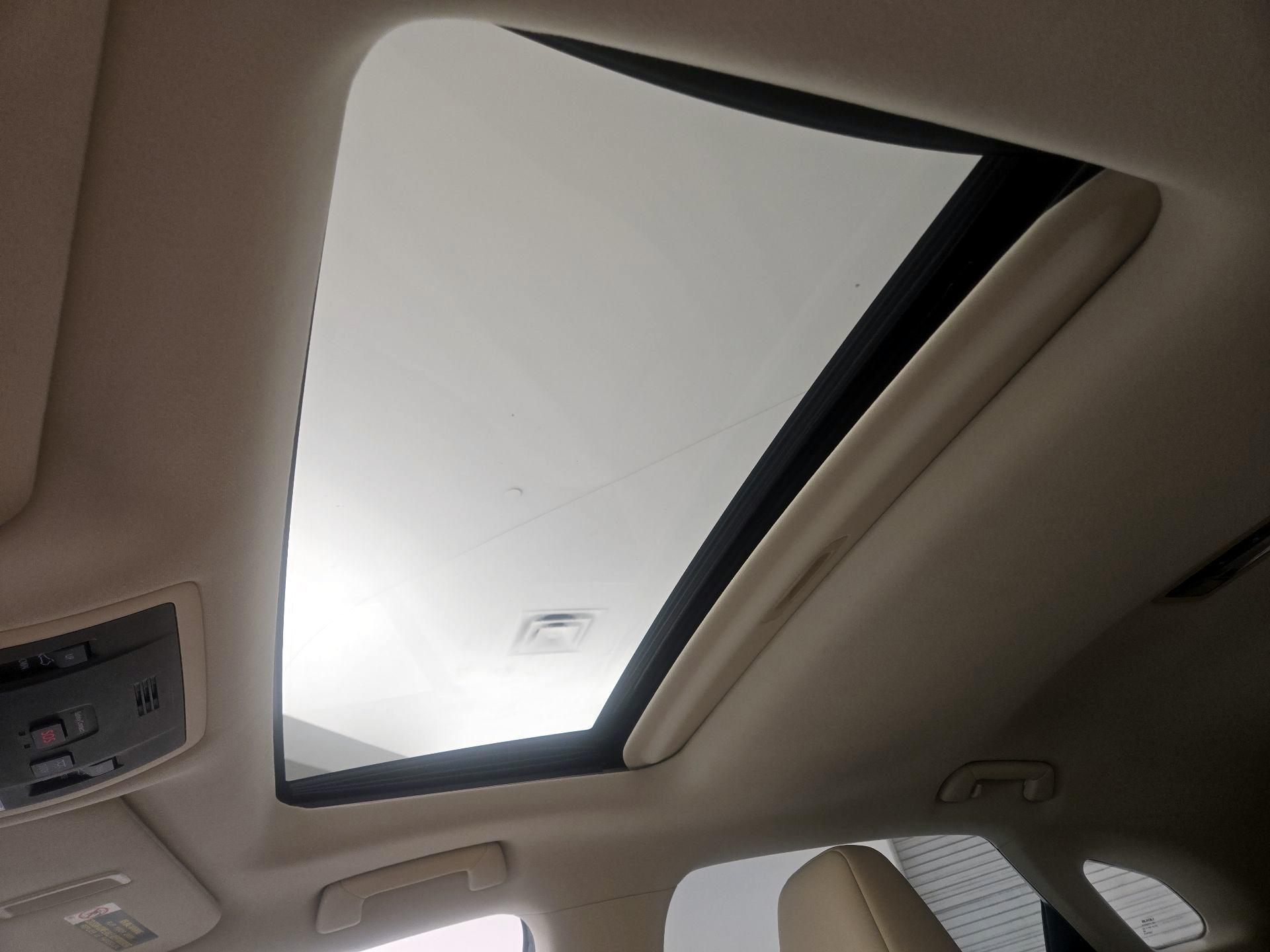 Thumbnail: 2017 Lexus RX - 19