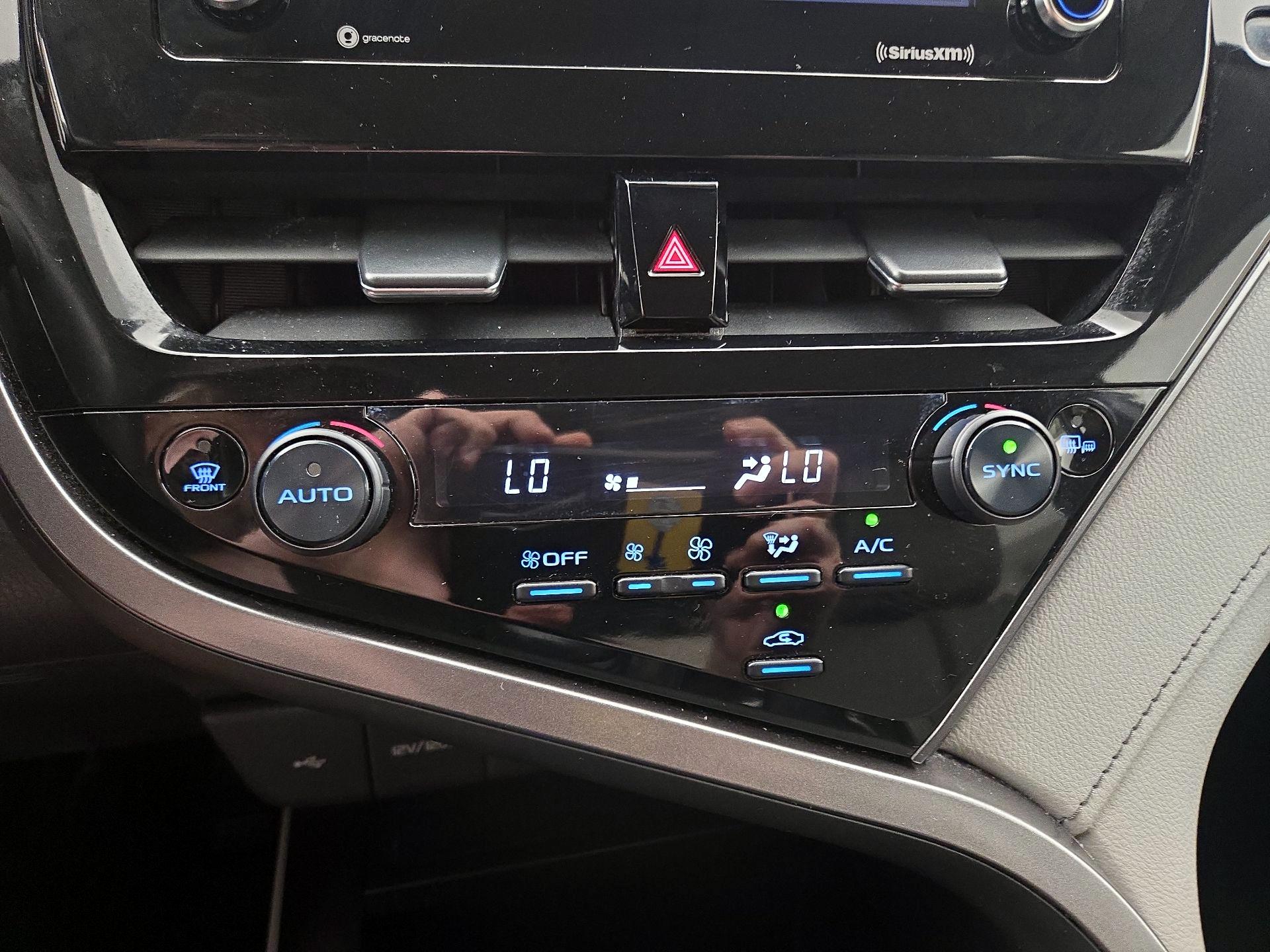 Thumbnail: 2022 Toyota Camry - 16