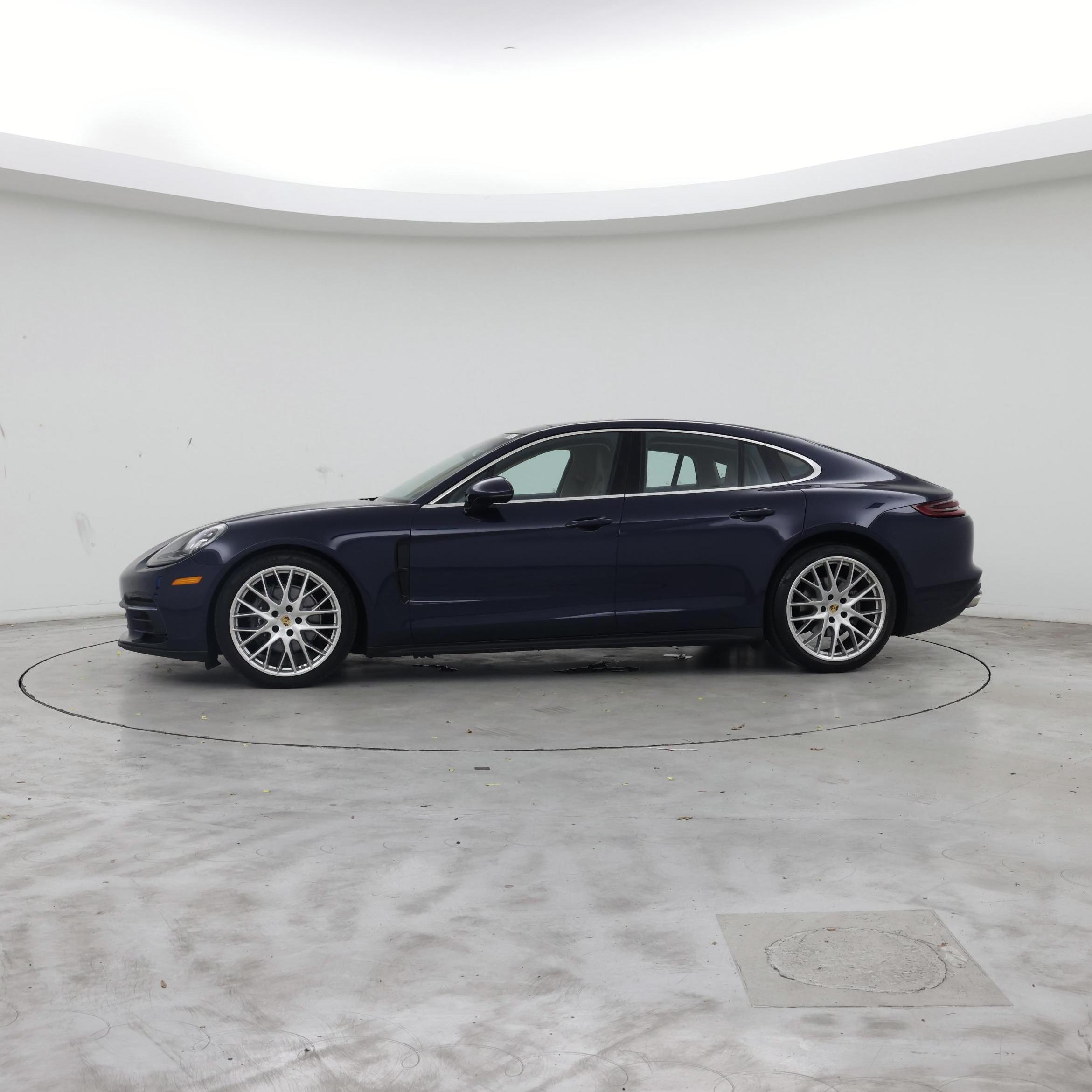 Thumbnail: 2020 Porsche Panamera - 3