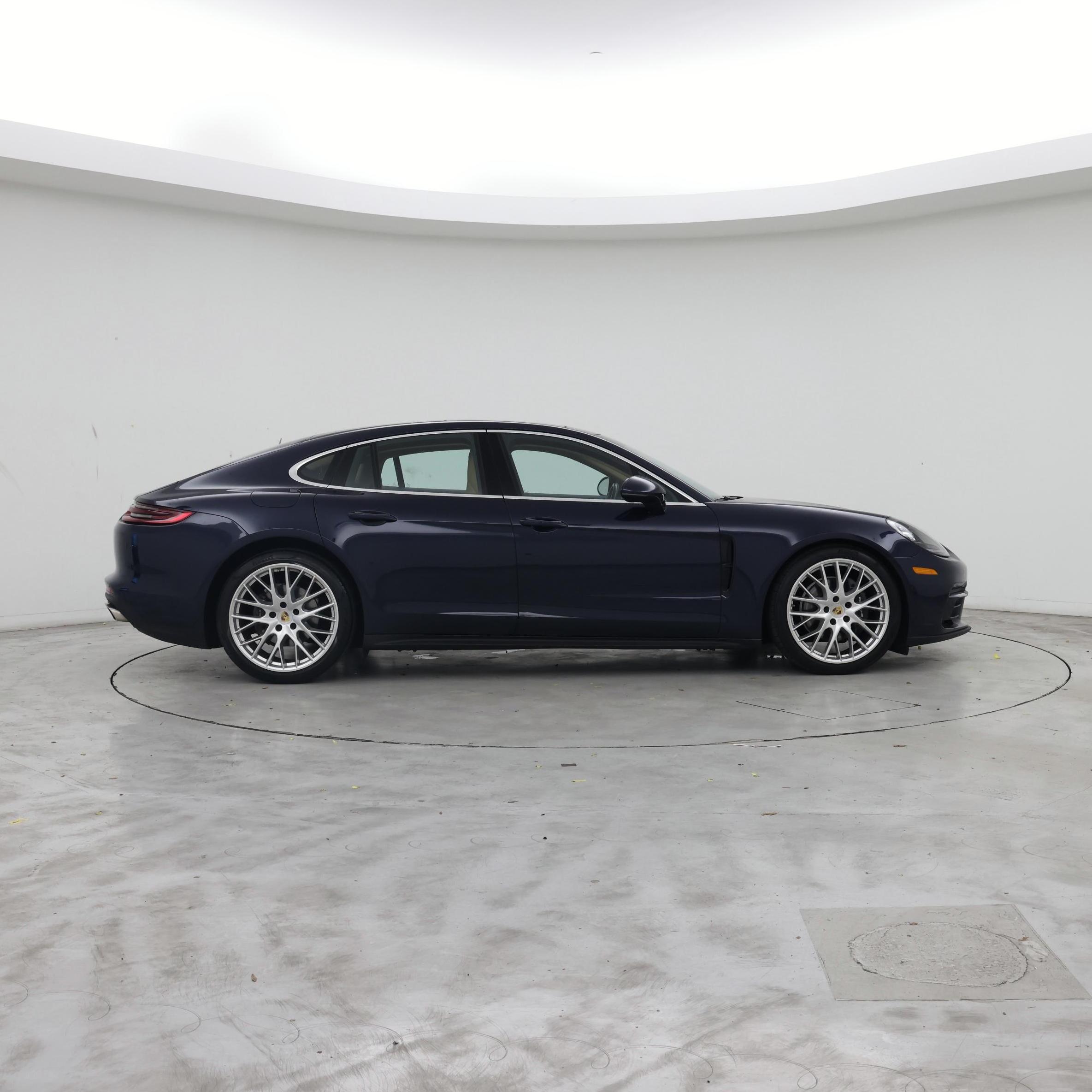 Thumbnail: 2020 Porsche Panamera - 7