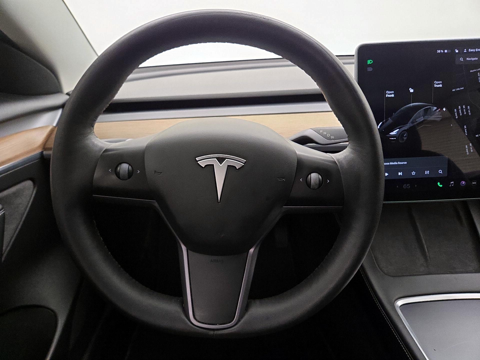 Thumbnail: 2022 Tesla Model 3 - 10