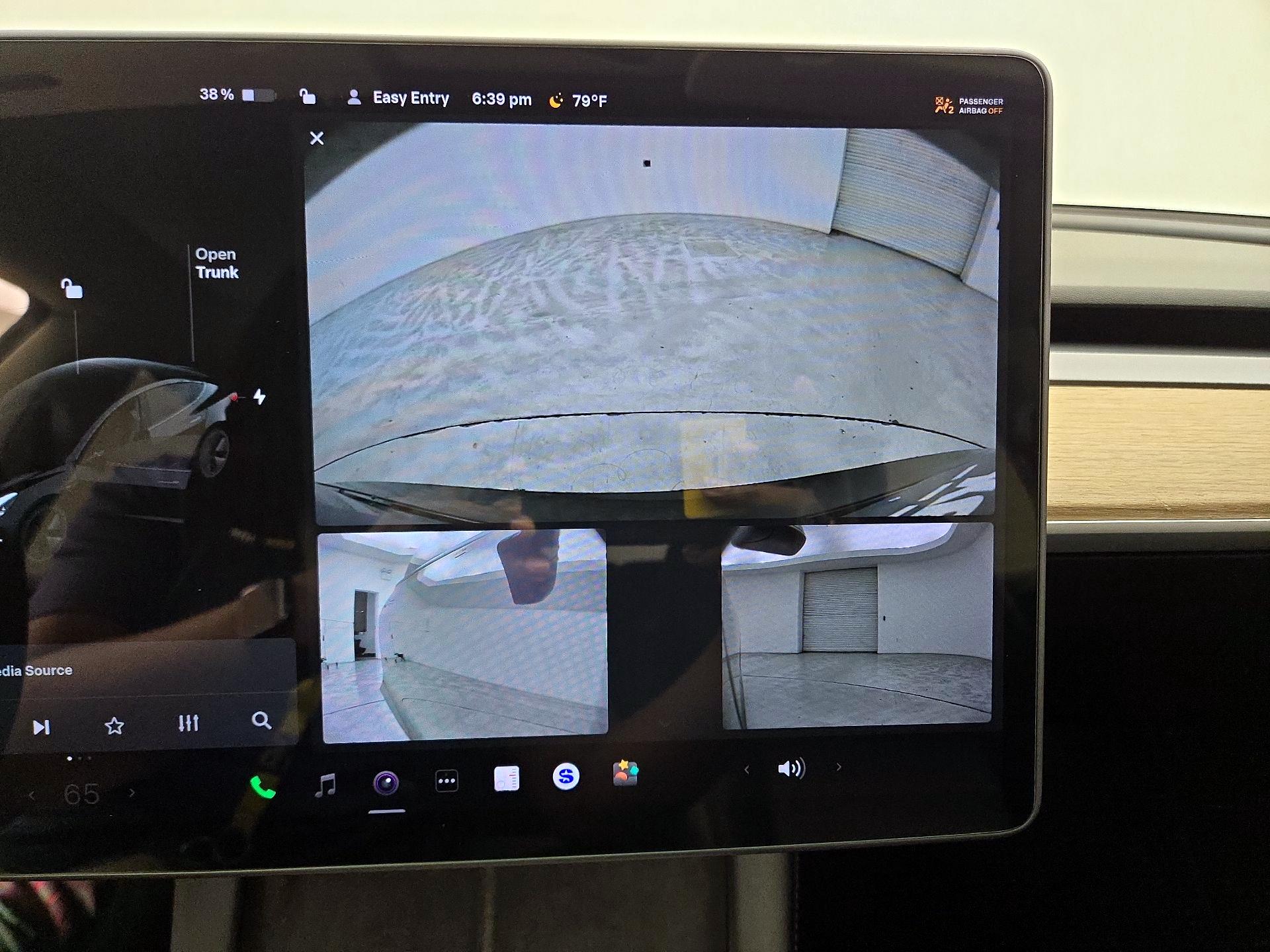 Thumbnail: 2022 Tesla Model 3 - 14