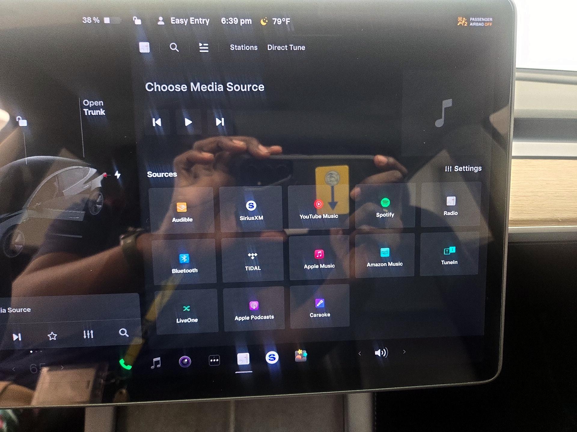 Thumbnail: 2022 Tesla Model 3 - 15