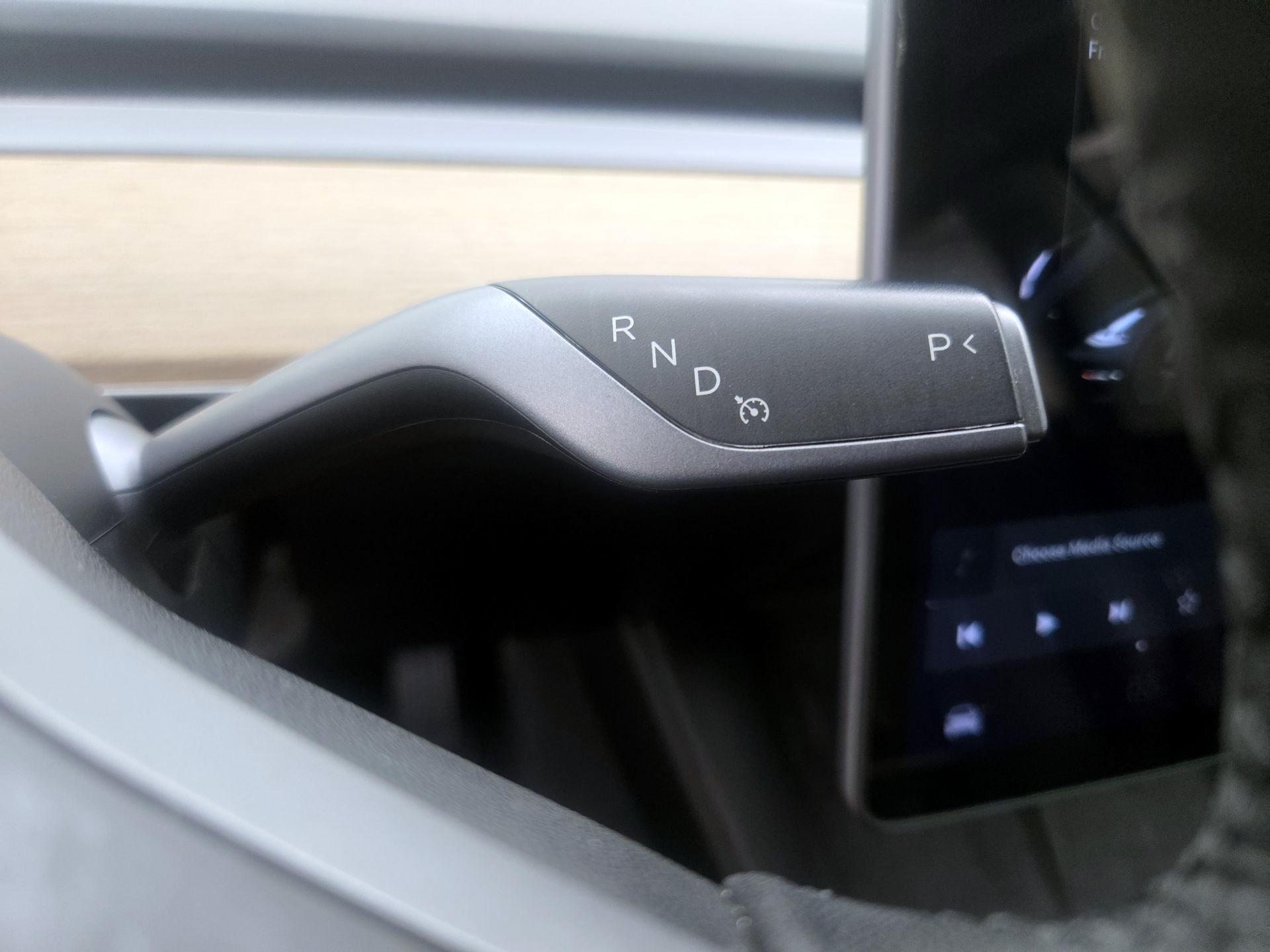 Thumbnail: 2022 Tesla Model 3 - 17